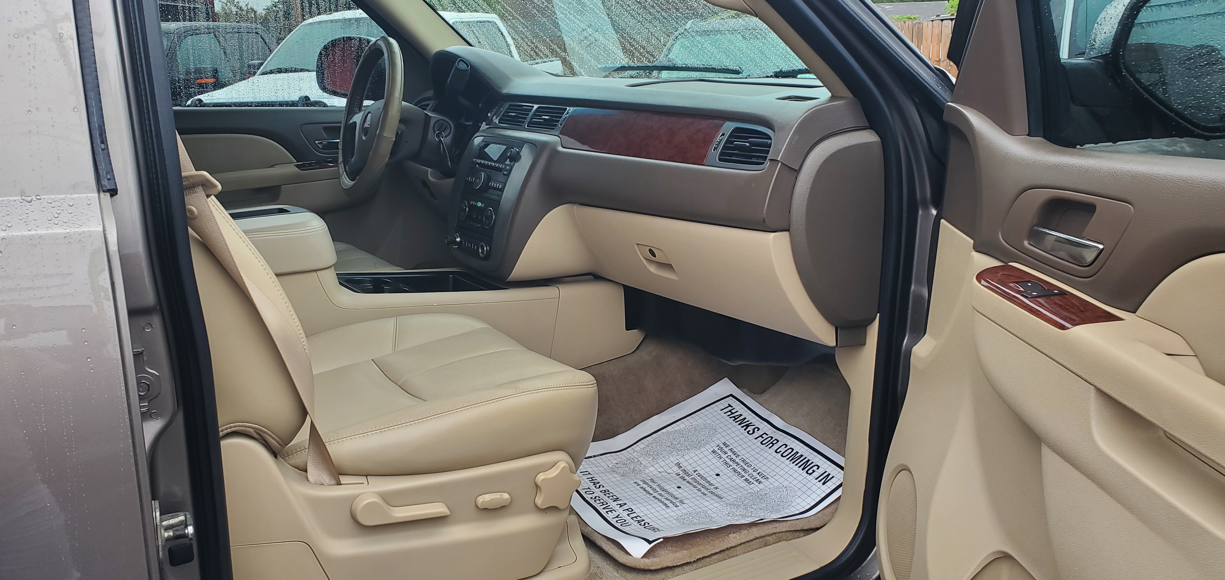 Vehicle photo 8