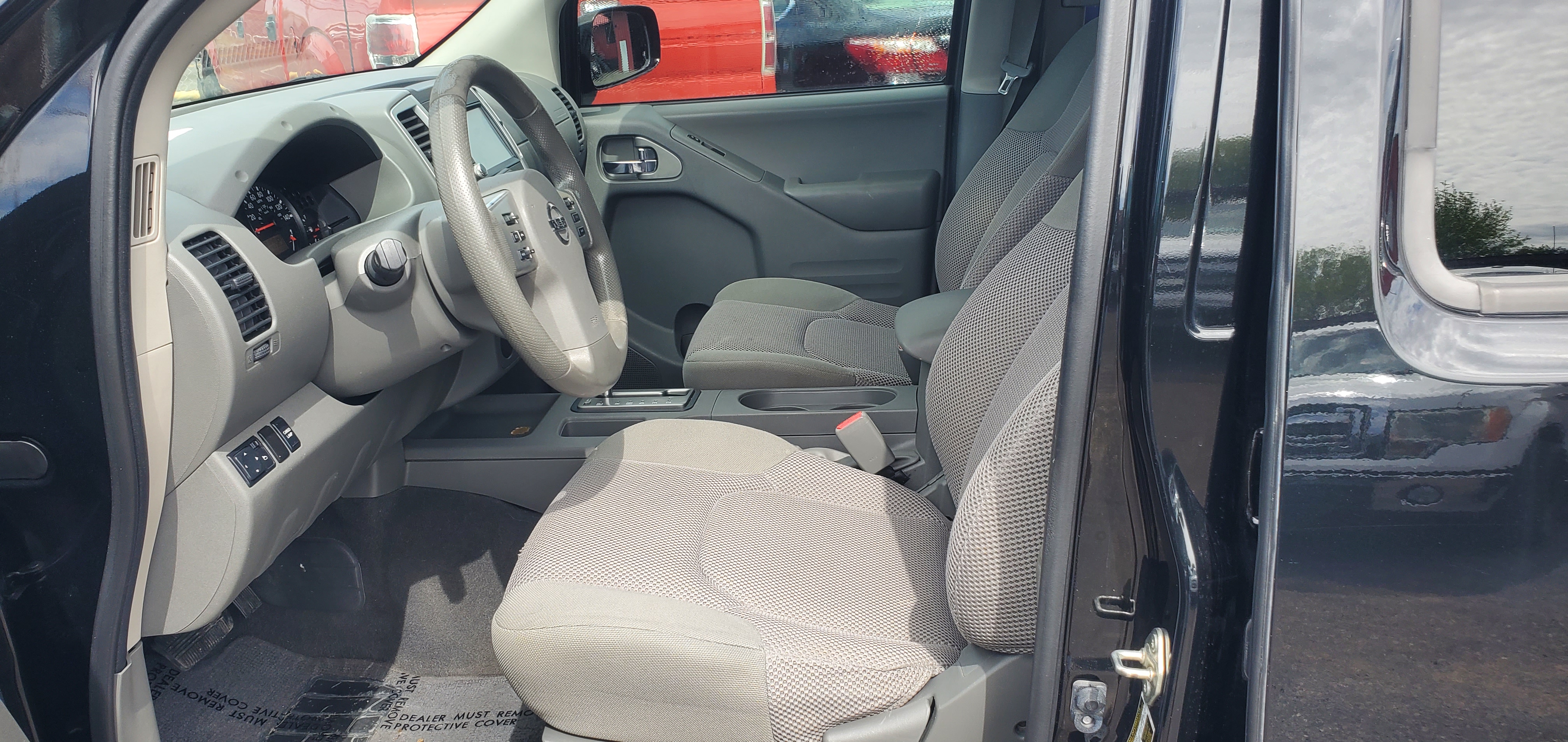 Vehicle photo 6