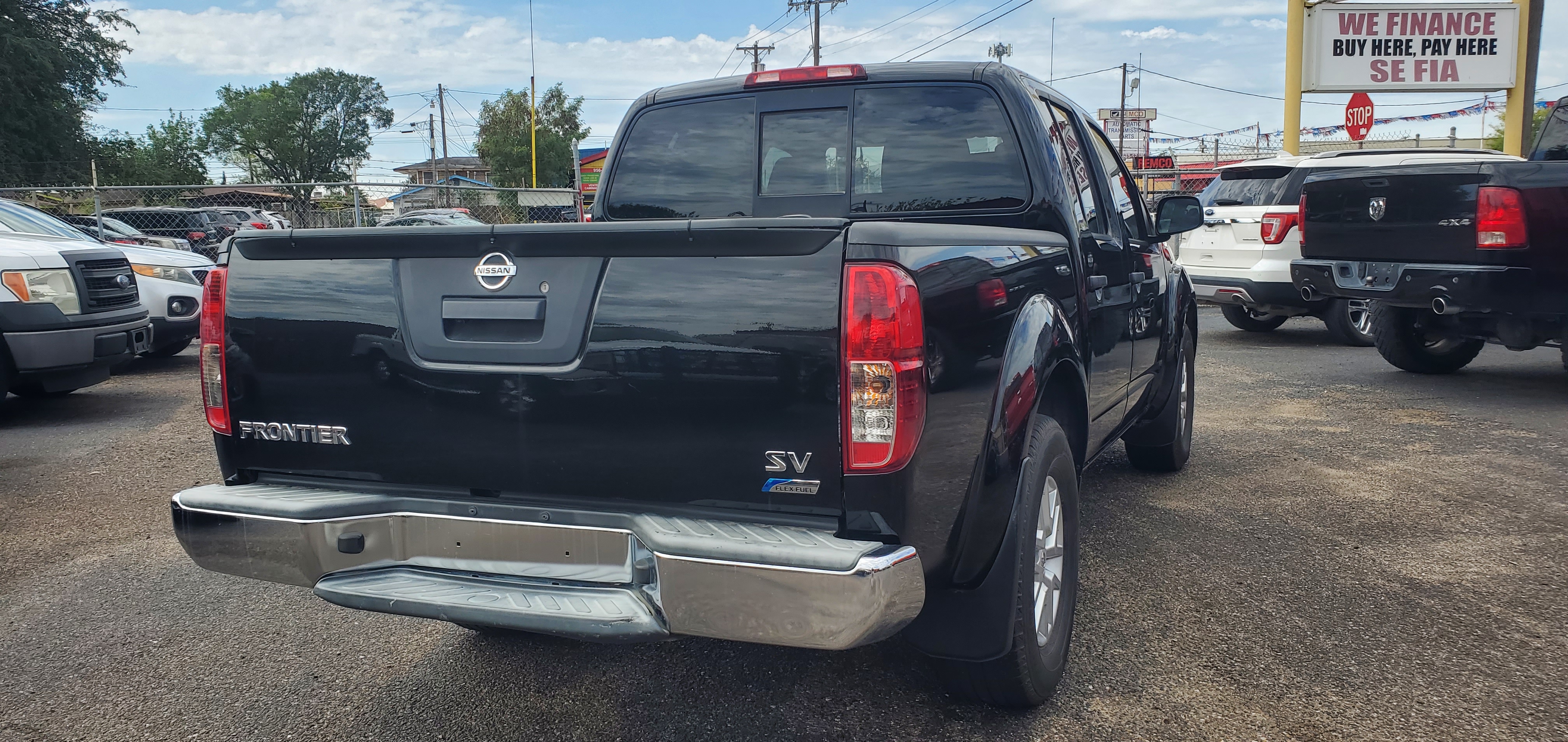 Vehicle photo 11