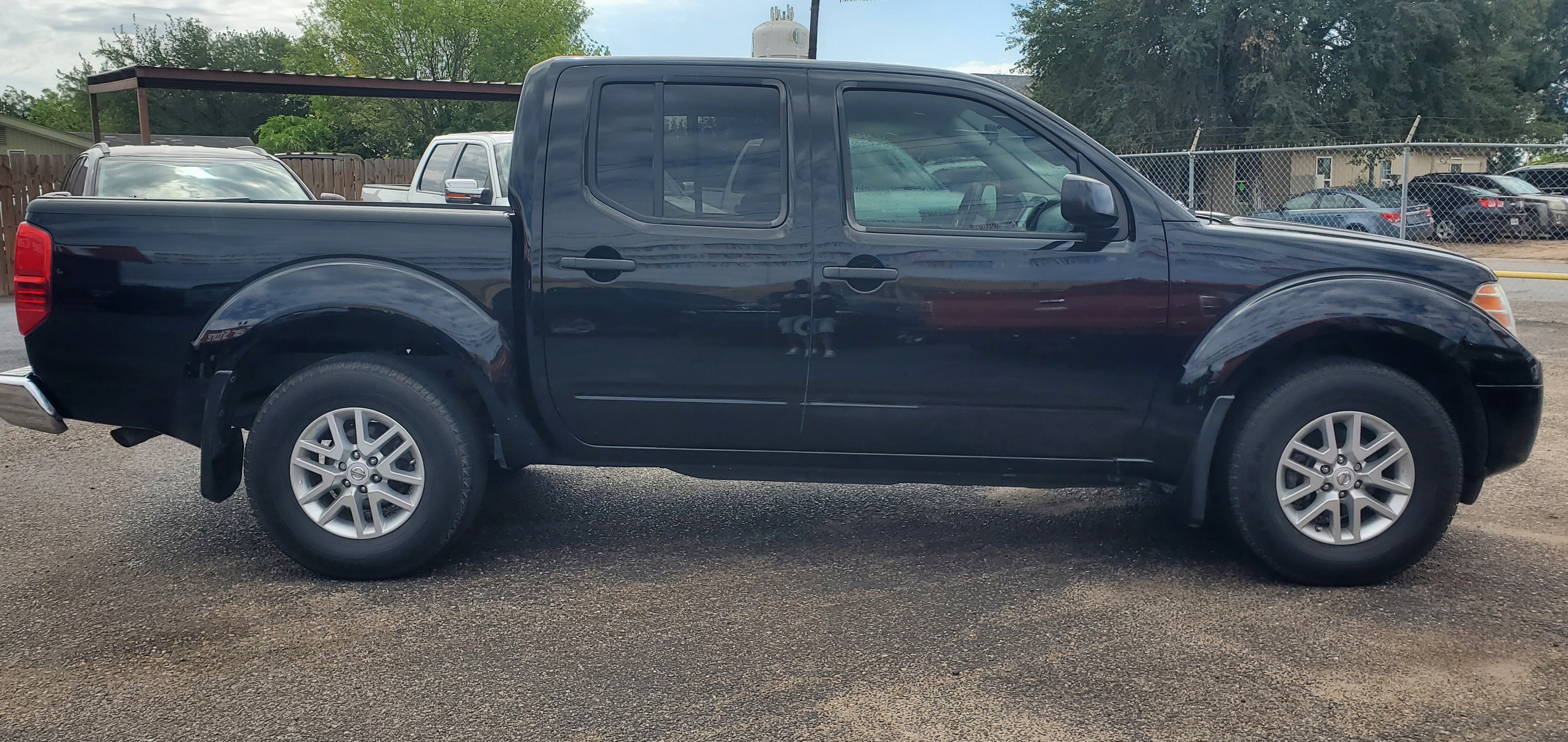 Vehicle photo 13