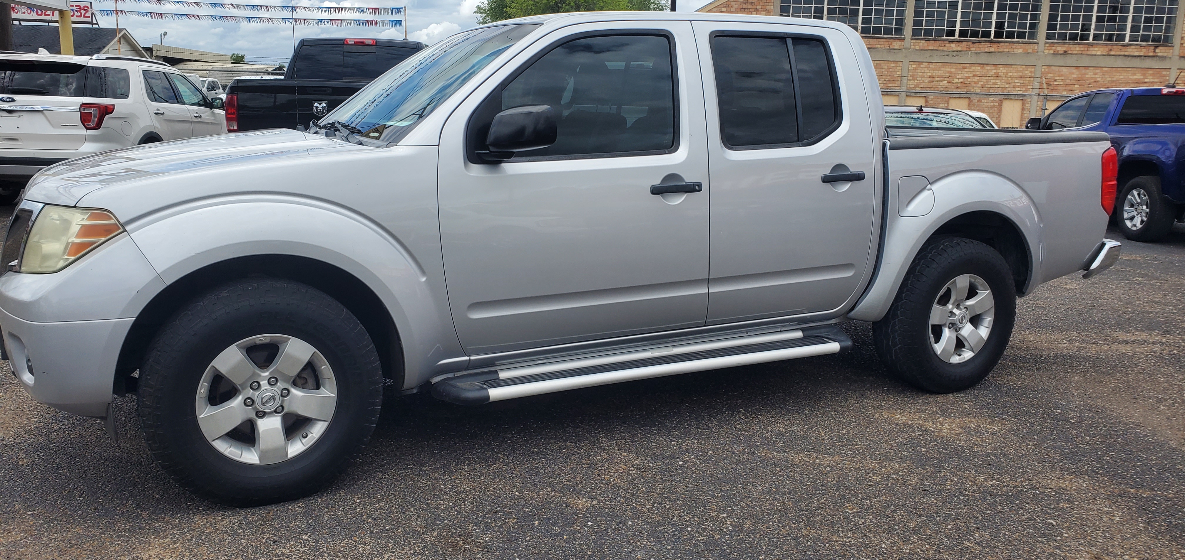 Vehicle photo 4