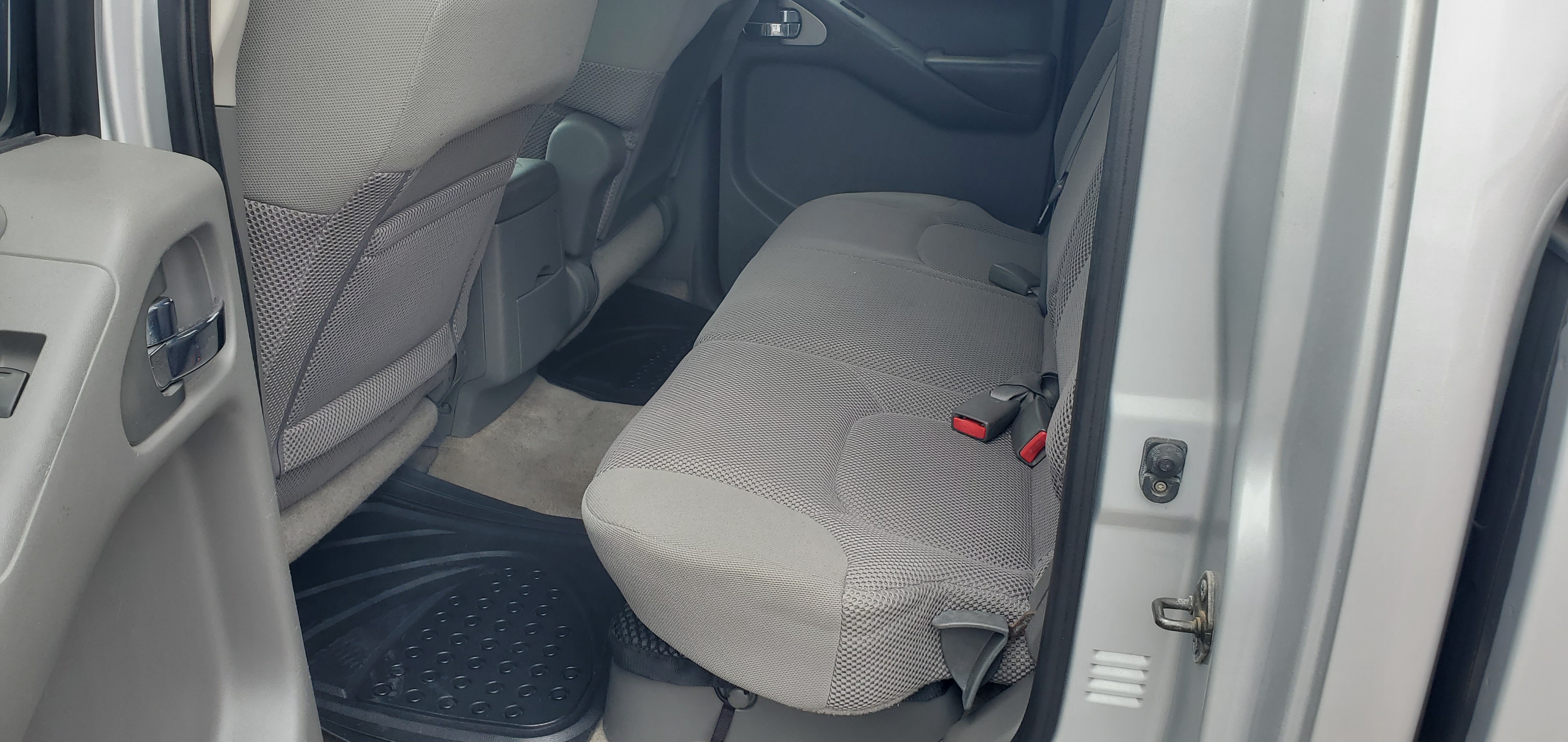 Vehicle photo 12