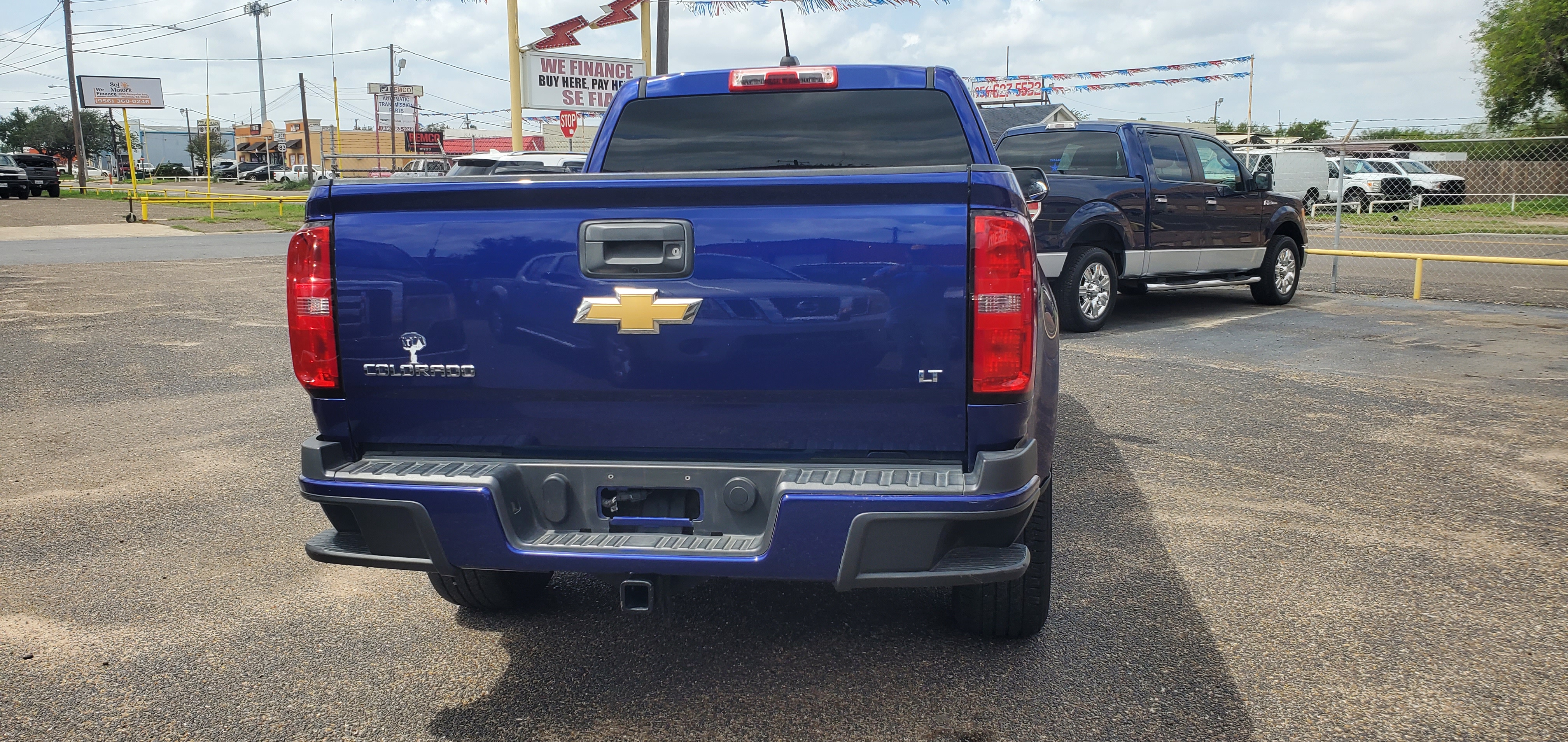 Vehicle photo 11