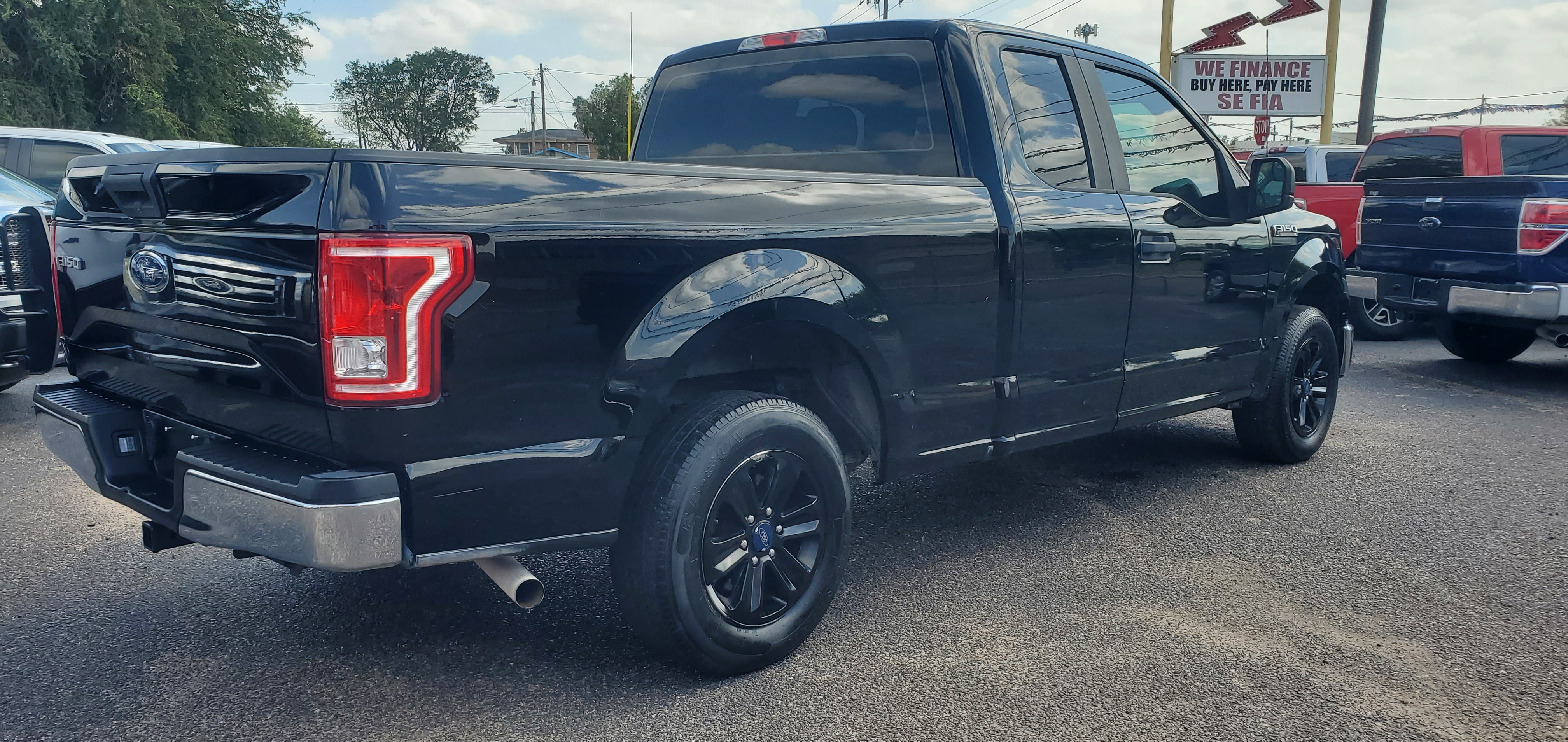 Vehicle photo 5