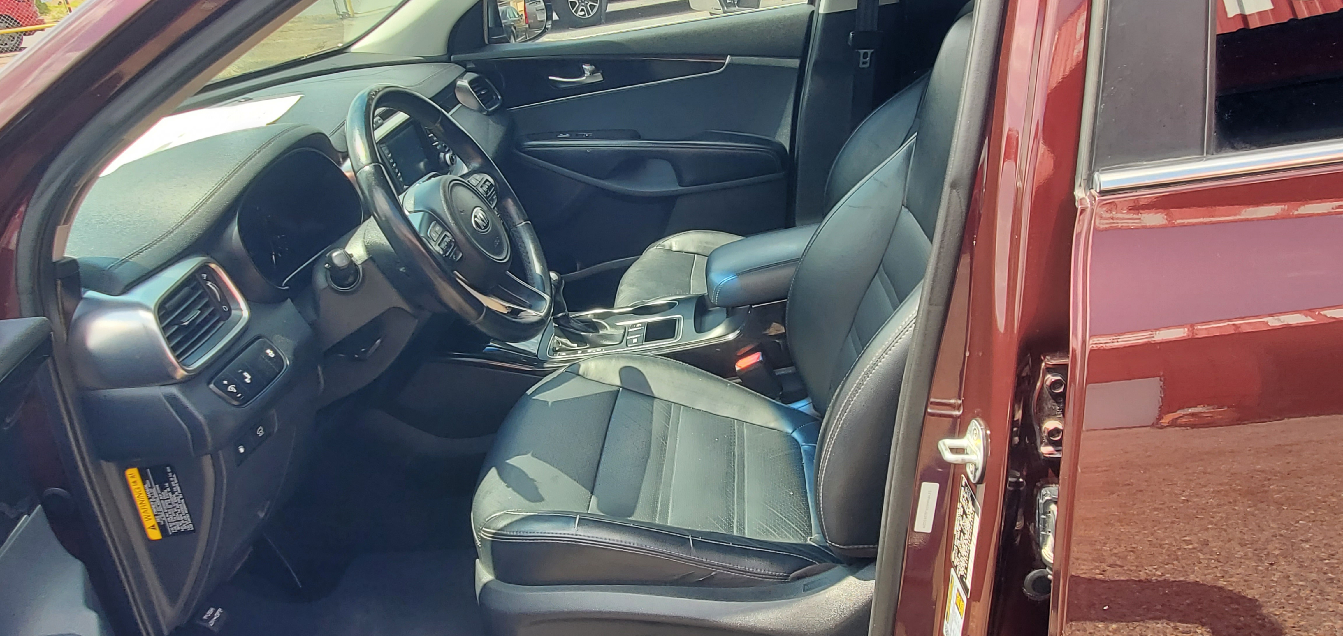 Vehicle photo 20