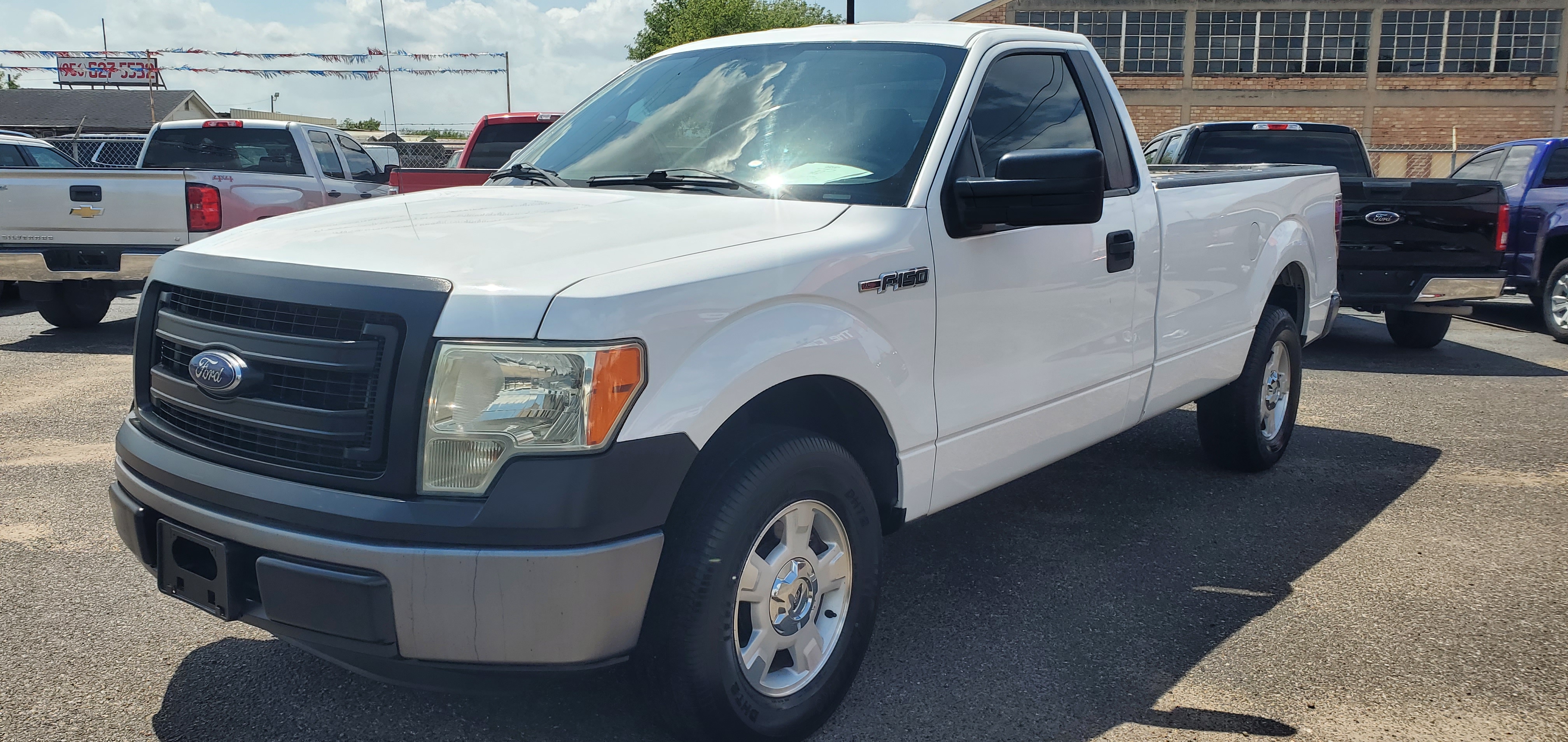 Vehicle photo 2