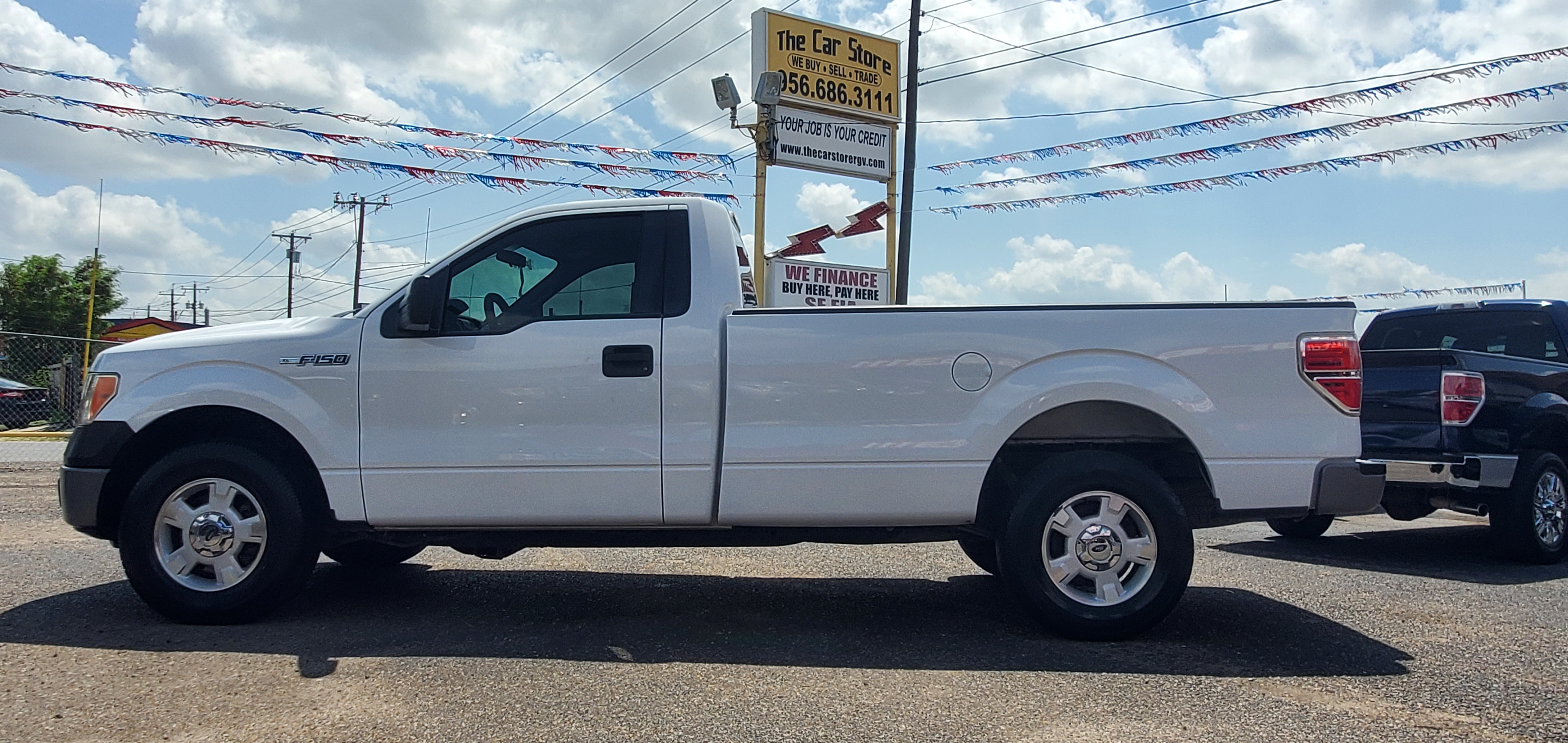 Vehicle photo 4