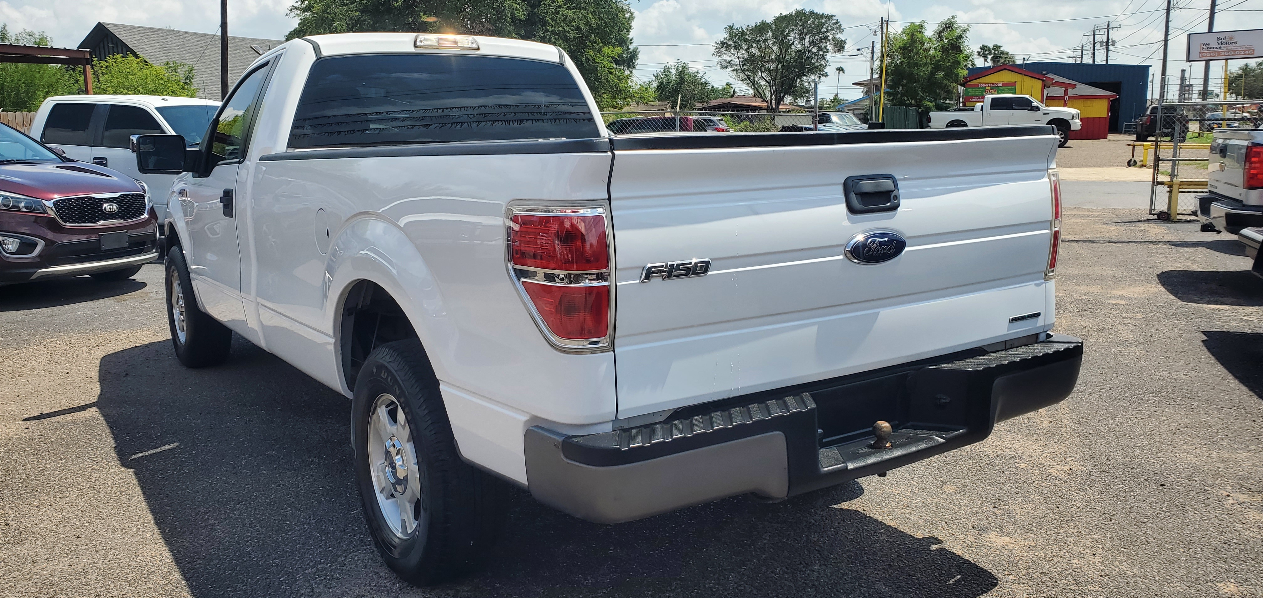 Vehicle photo 6
