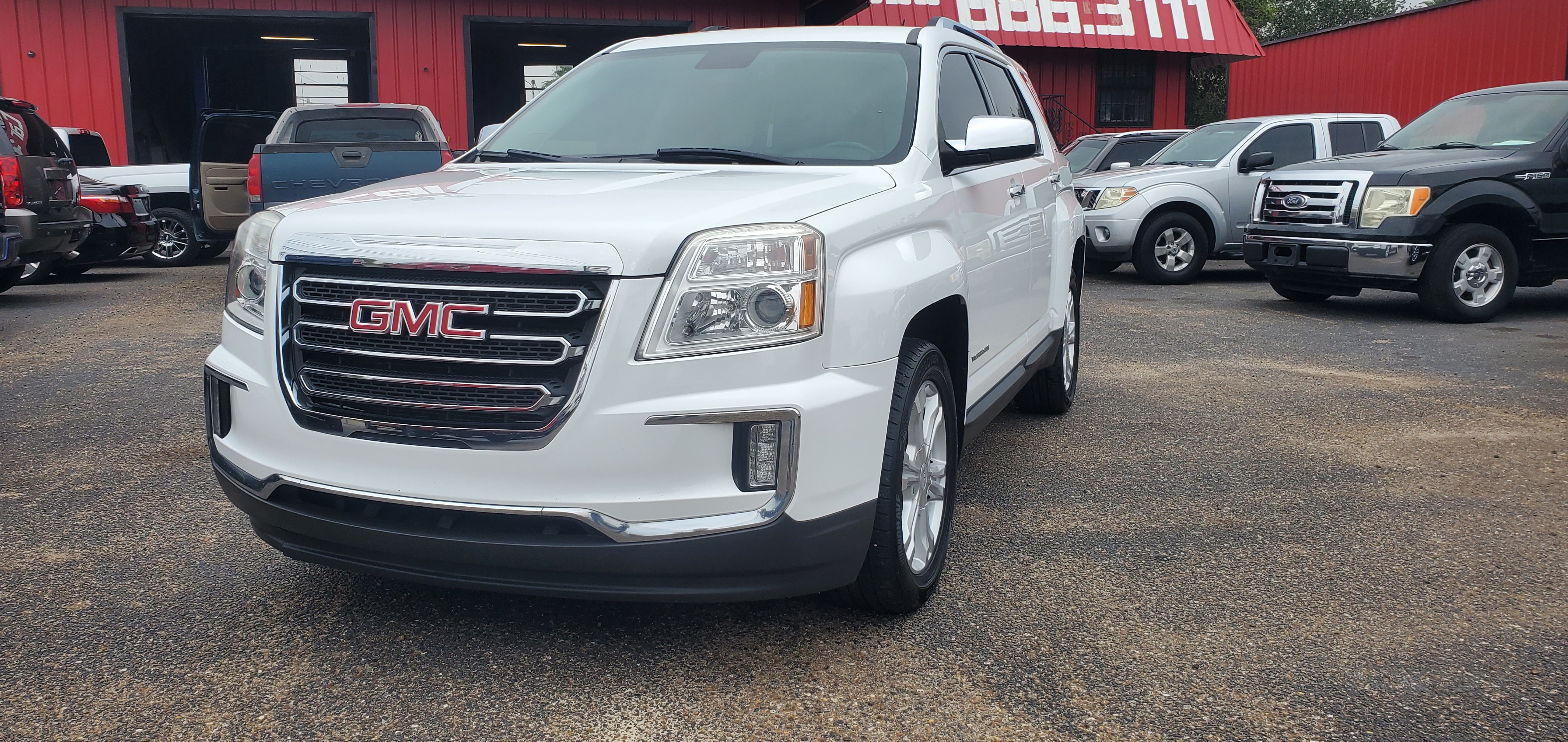 Vehicle photo 3