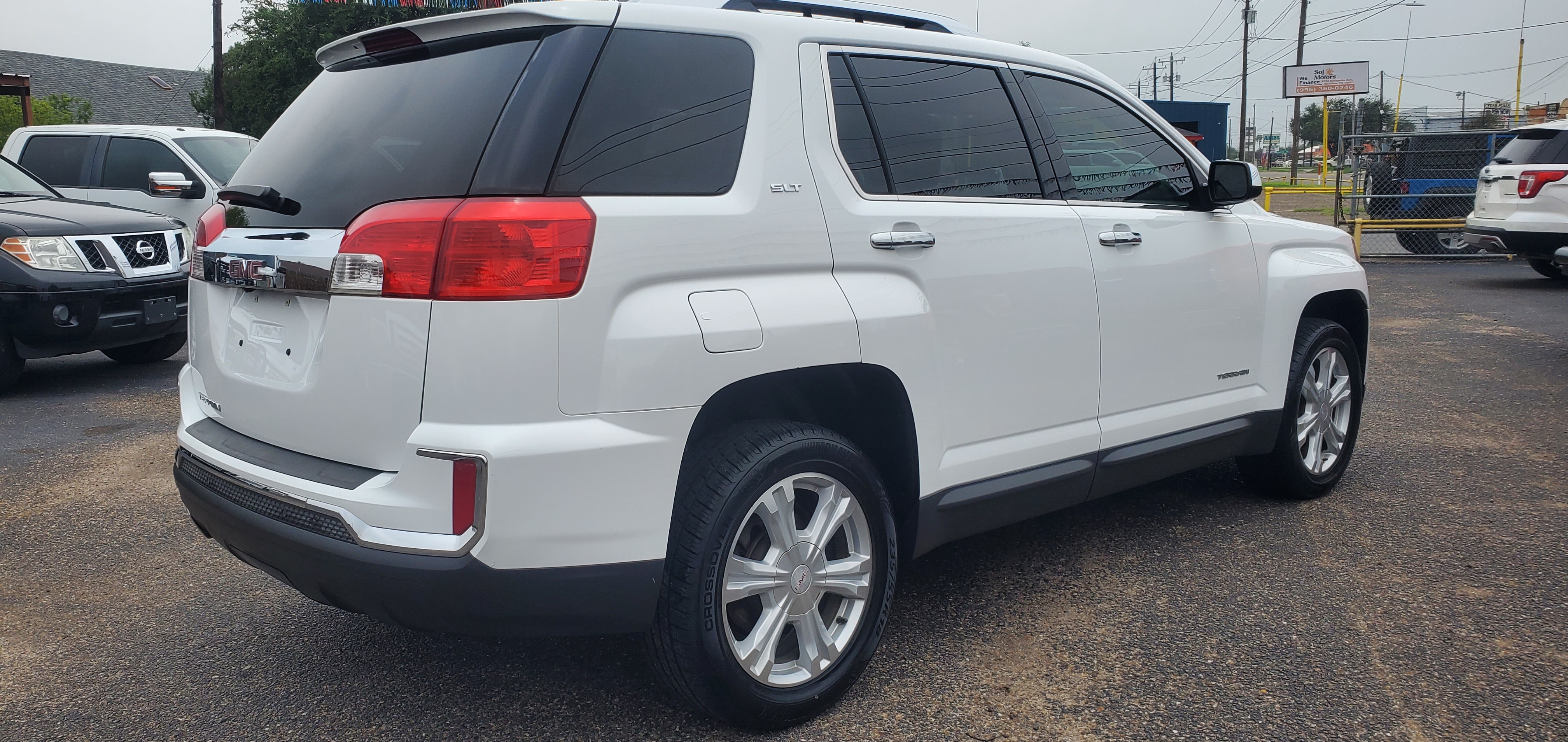 Vehicle photo 37