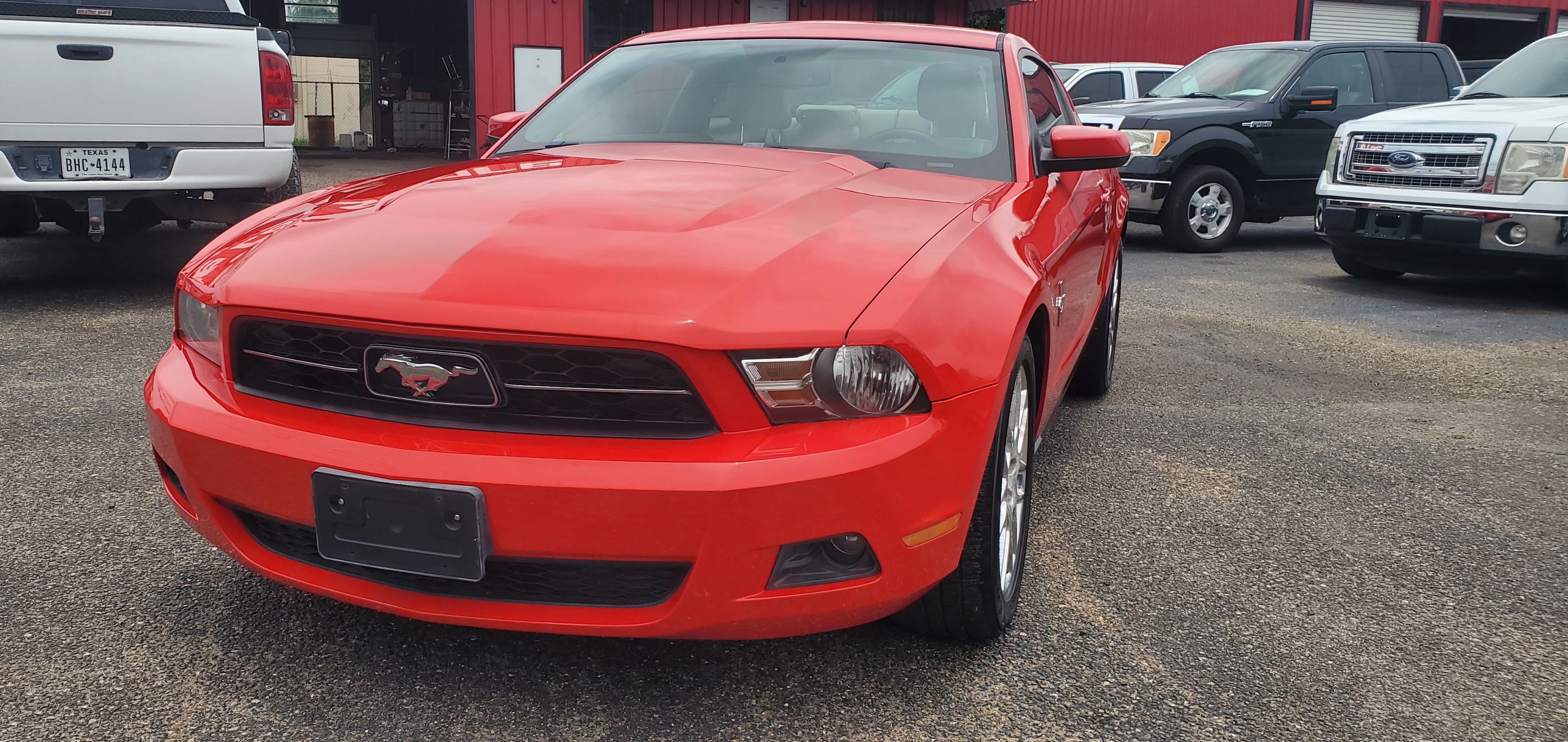 Vehicle photo 5