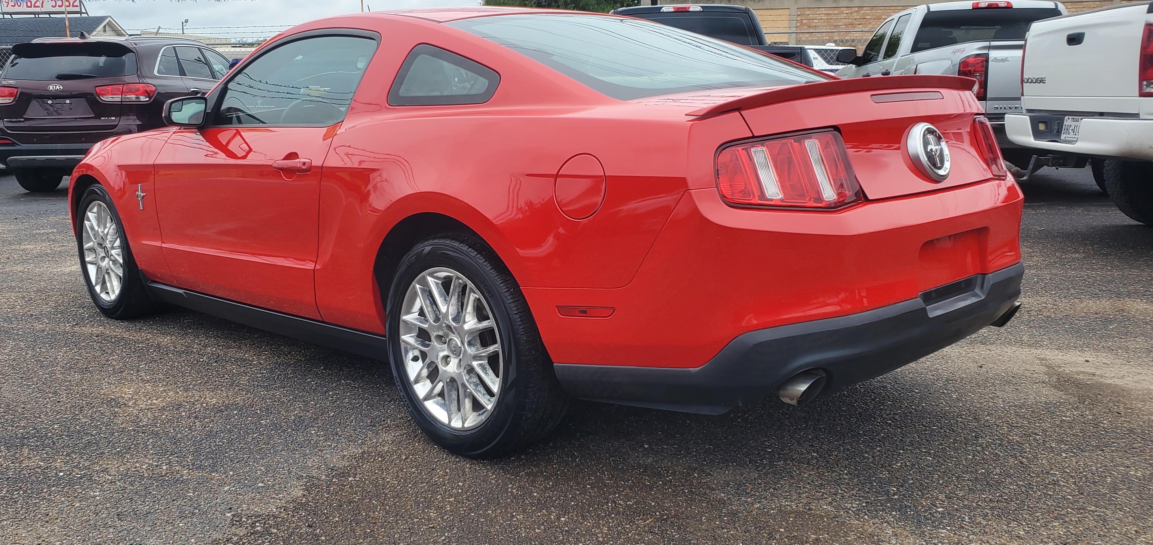 Vehicle photo 14
