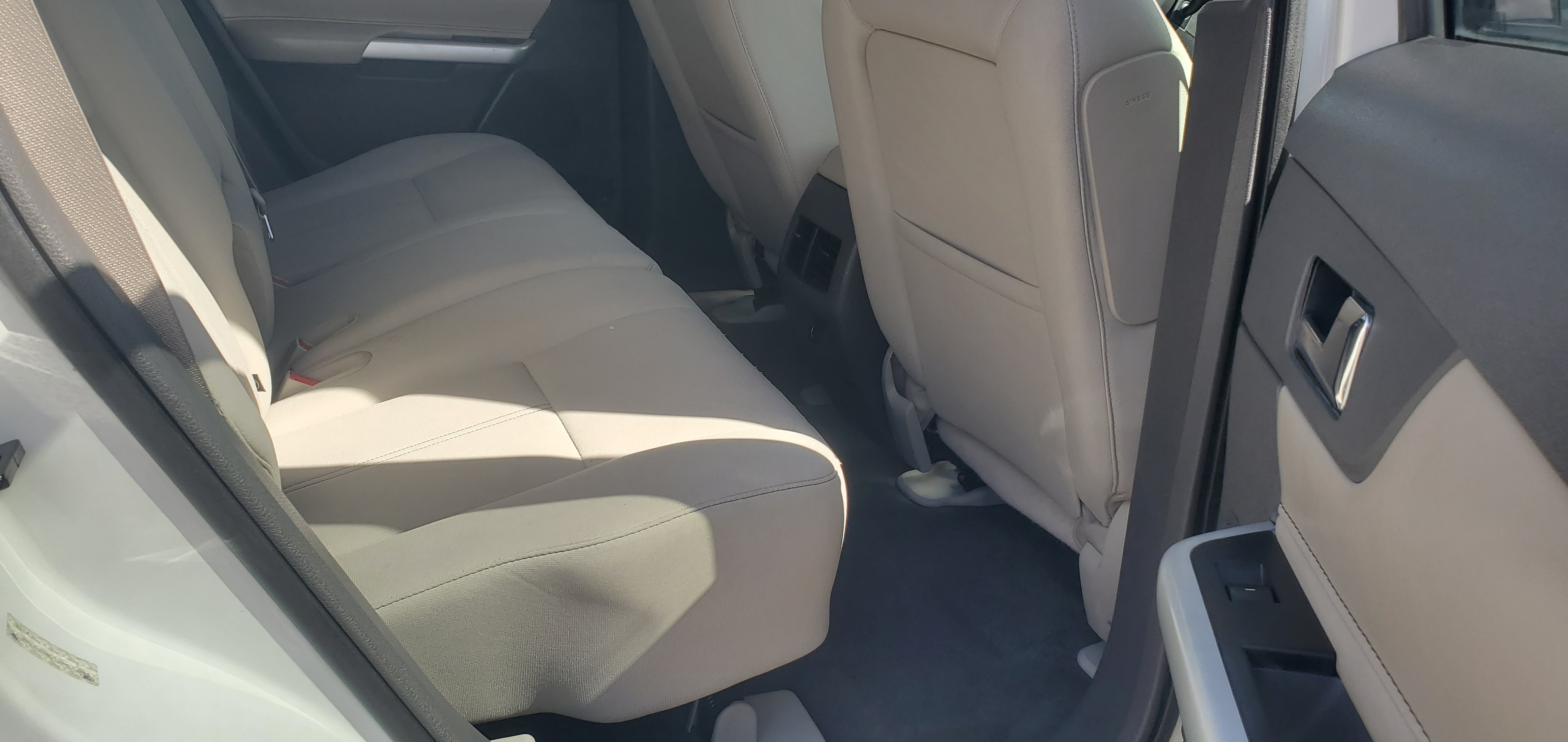 Vehicle photo 10
