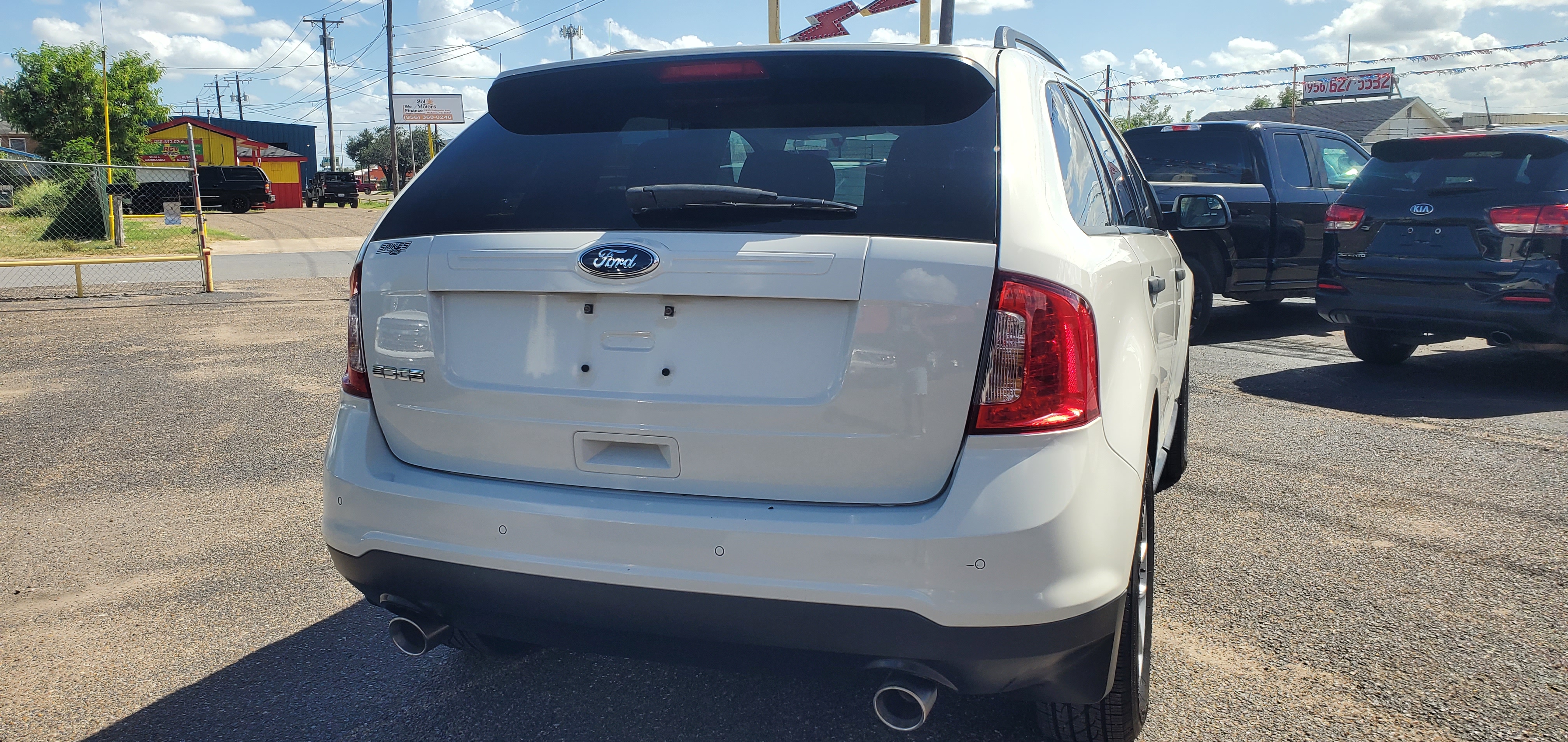 Vehicle photo 22