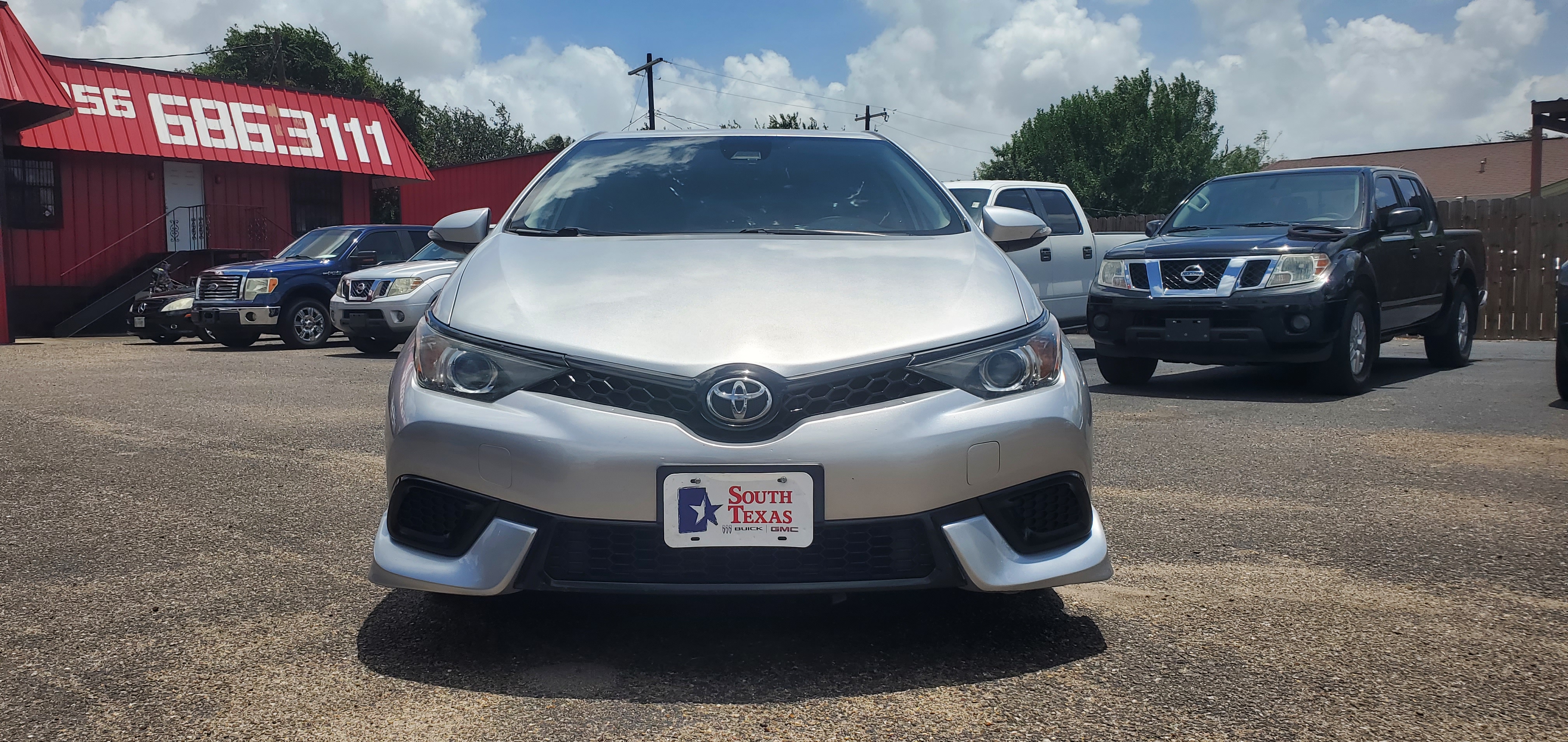 Vehicle photo 3