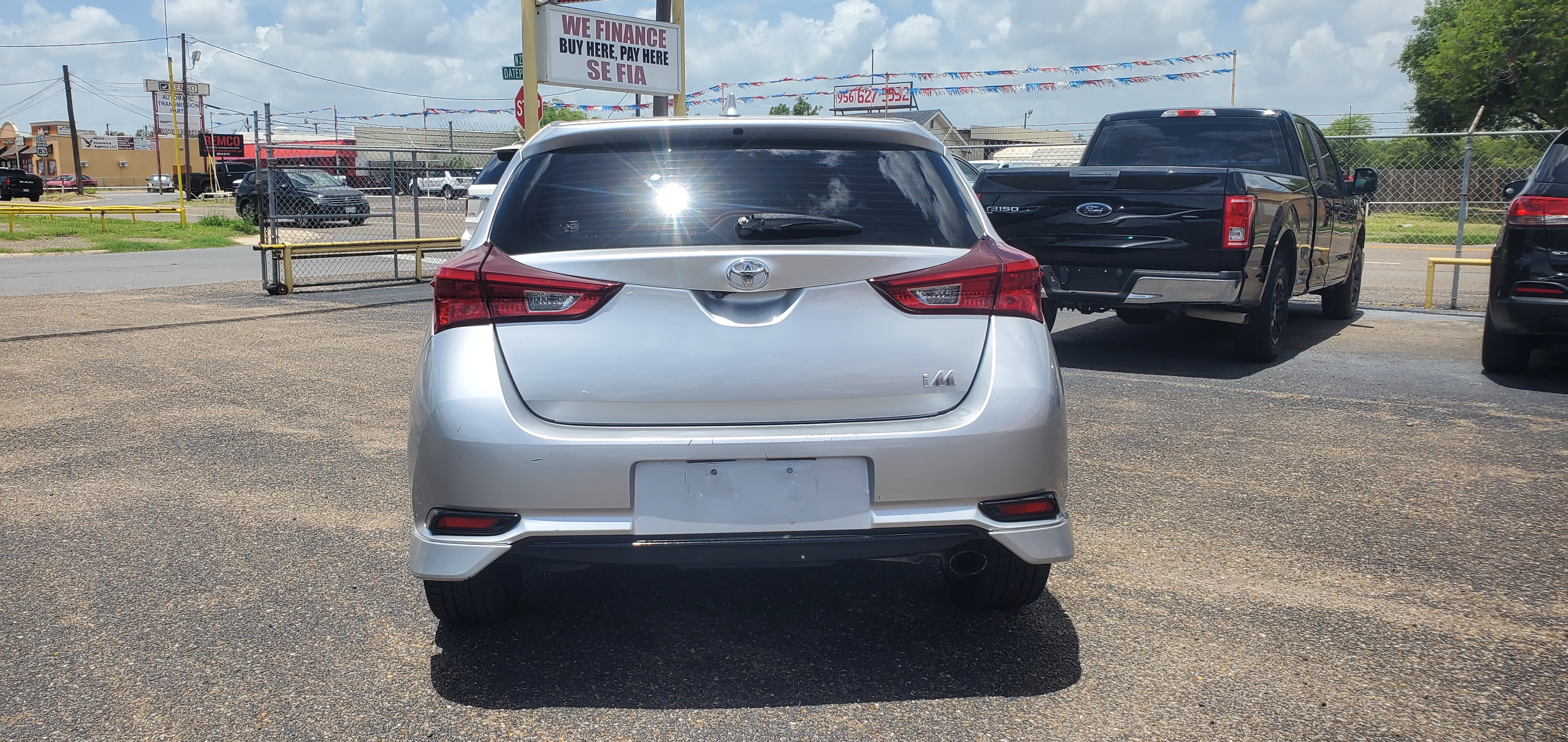 Vehicle photo 8