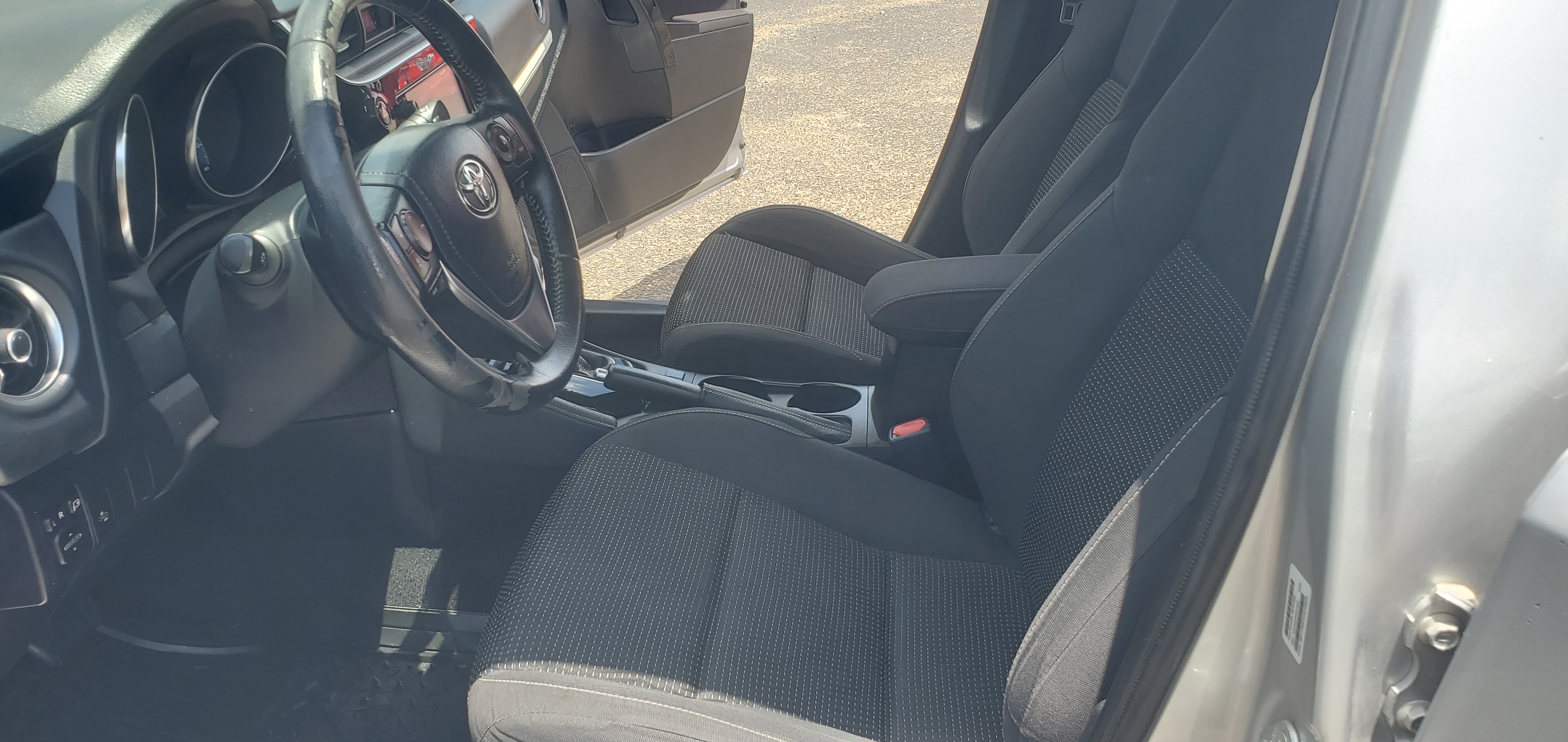 Vehicle photo 11