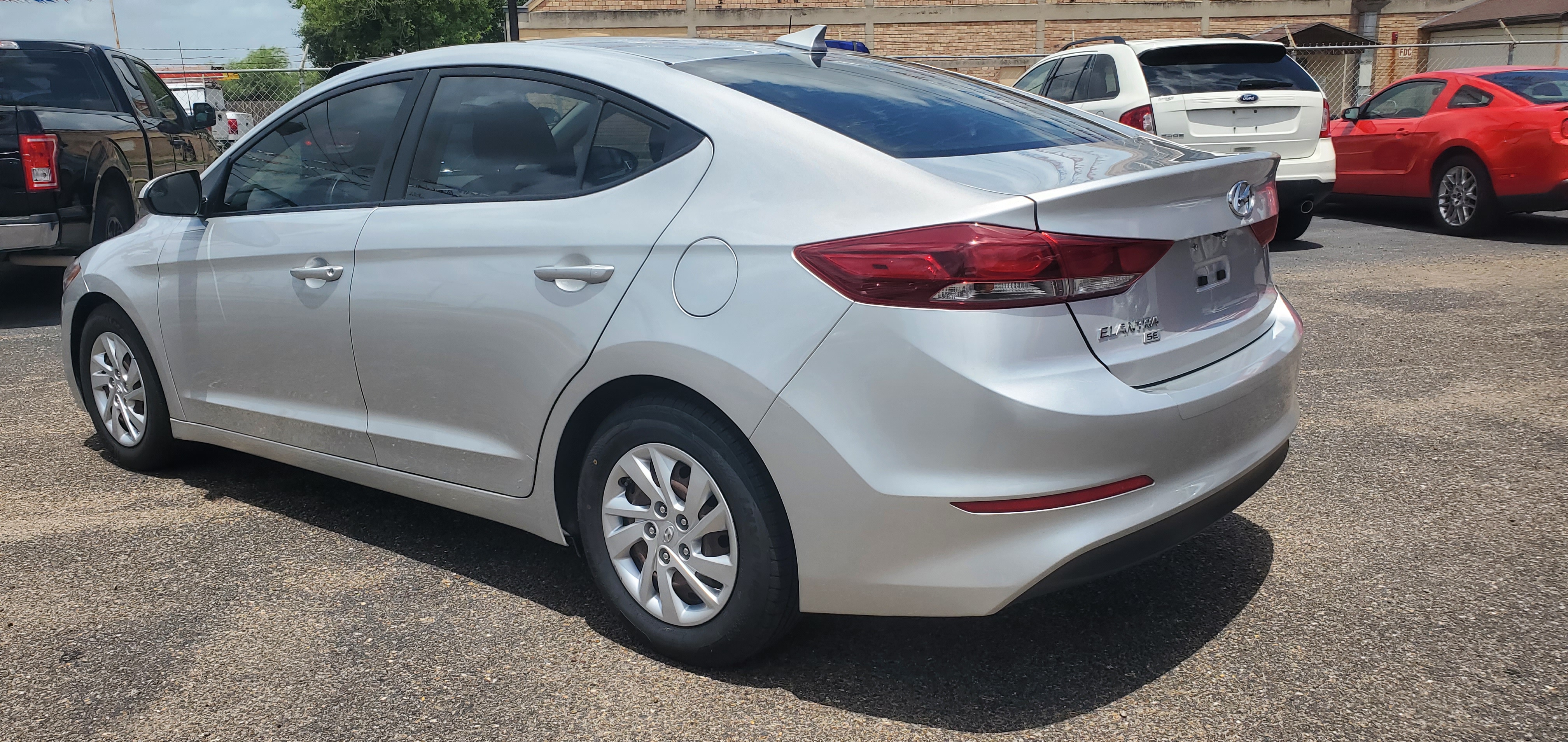 Vehicle photo 2