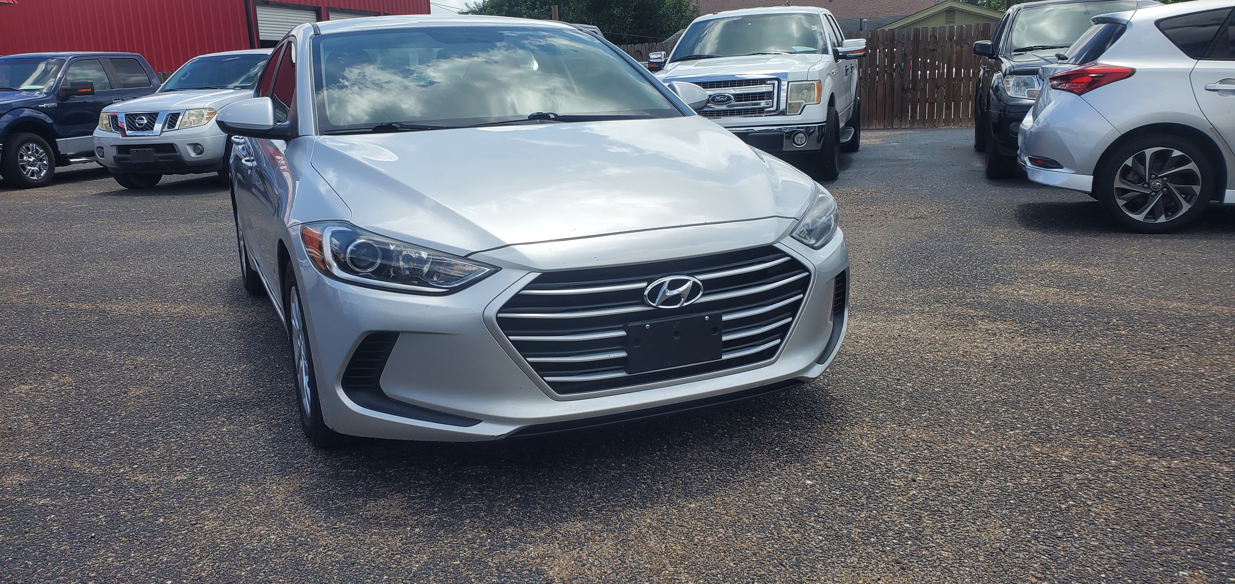 Vehicle photo 14
