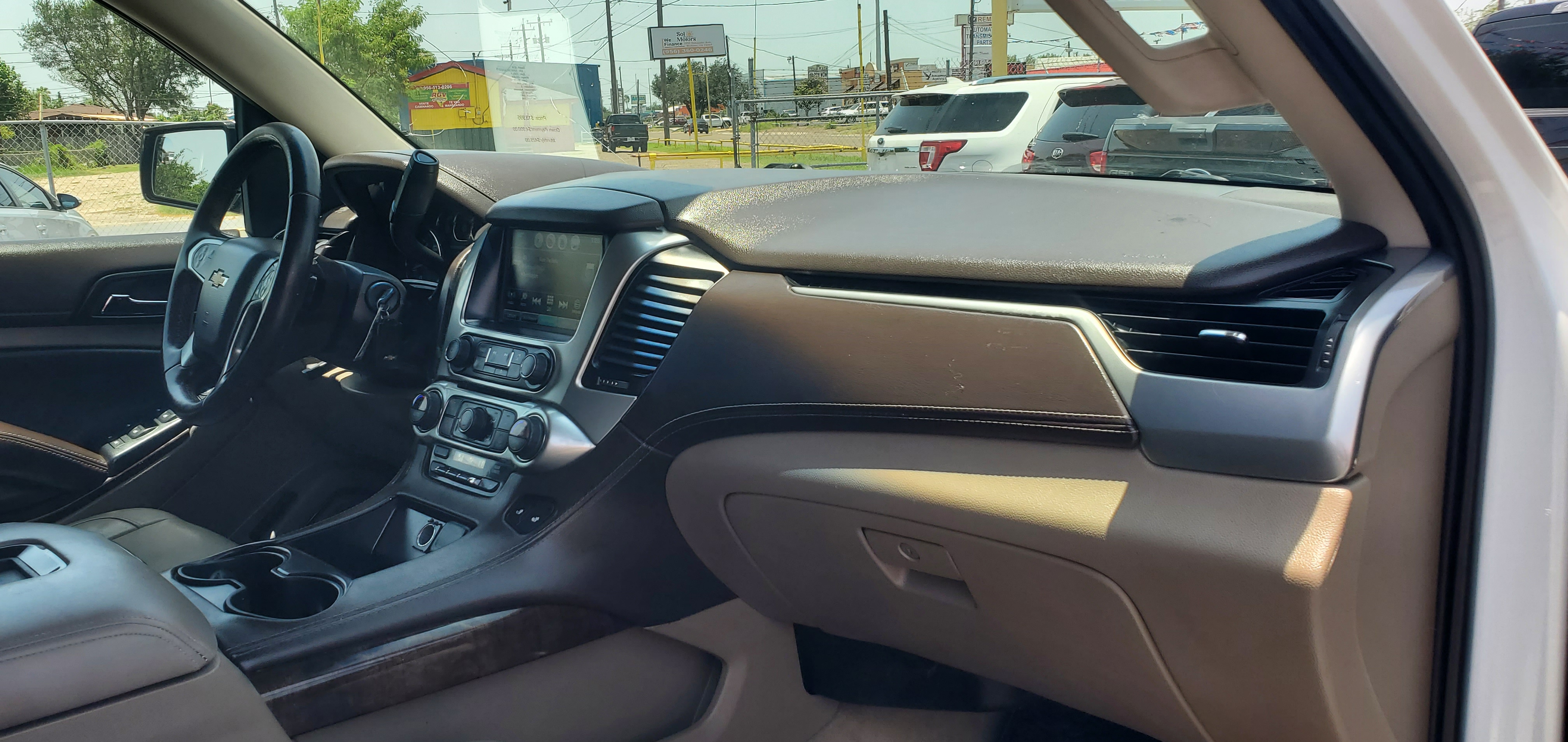 Vehicle photo 5