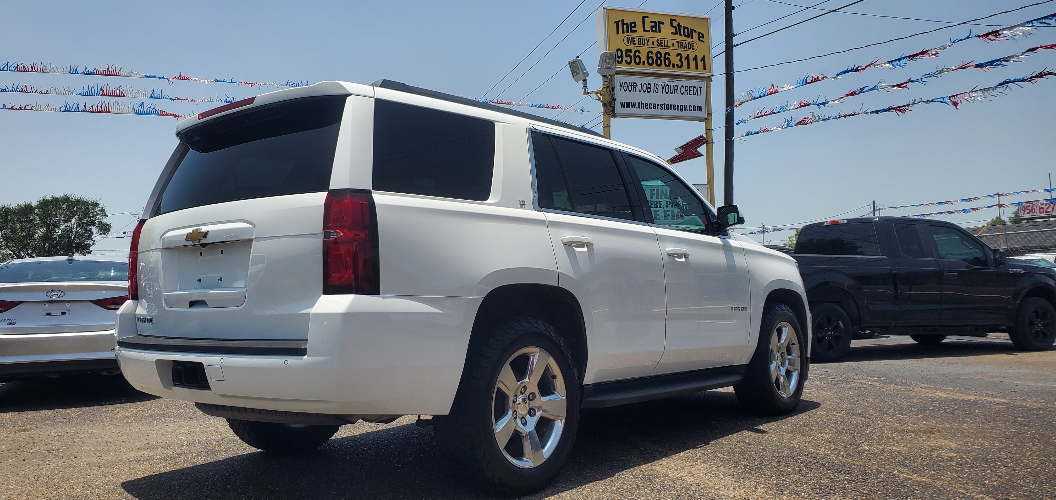 Vehicle photo 17