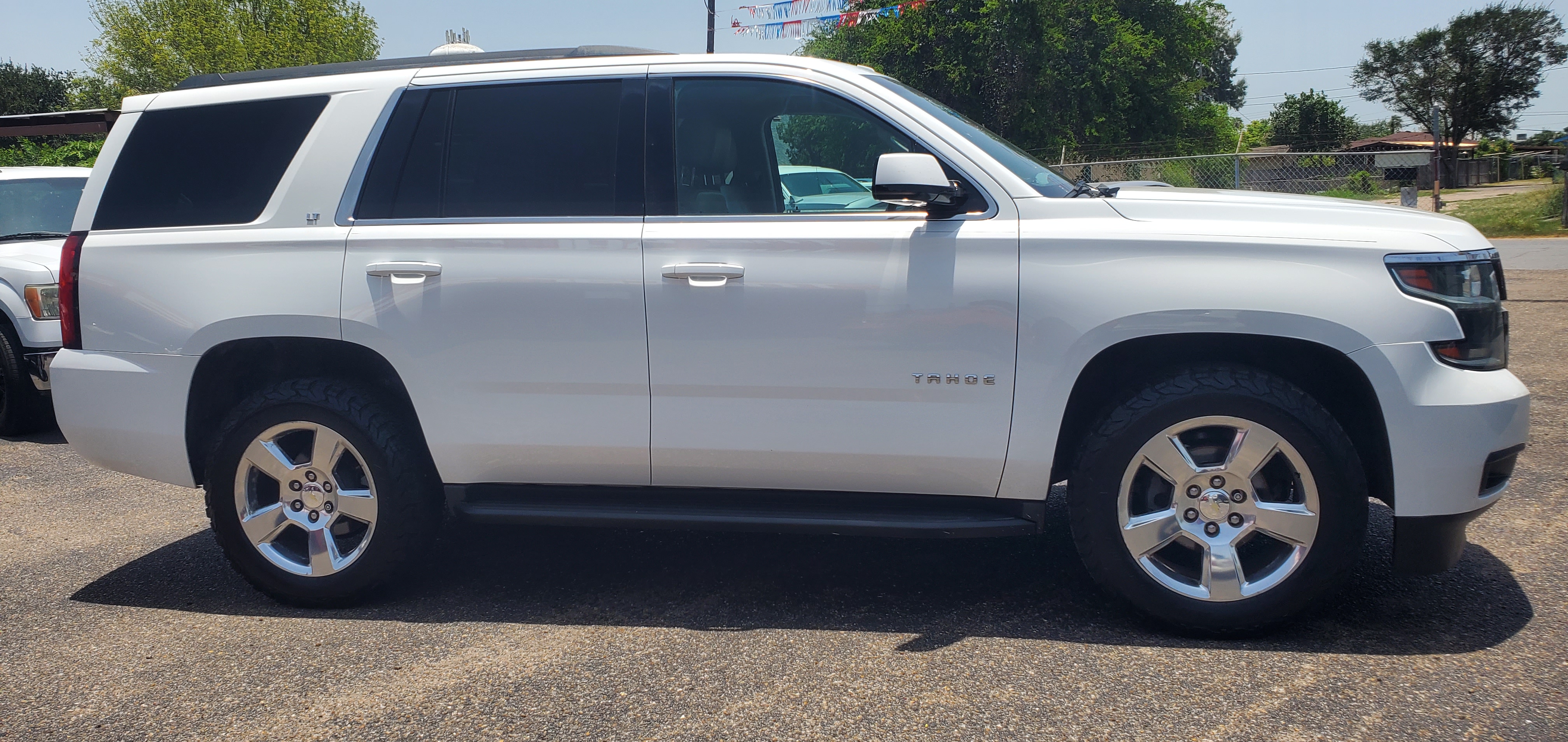 Vehicle photo 18