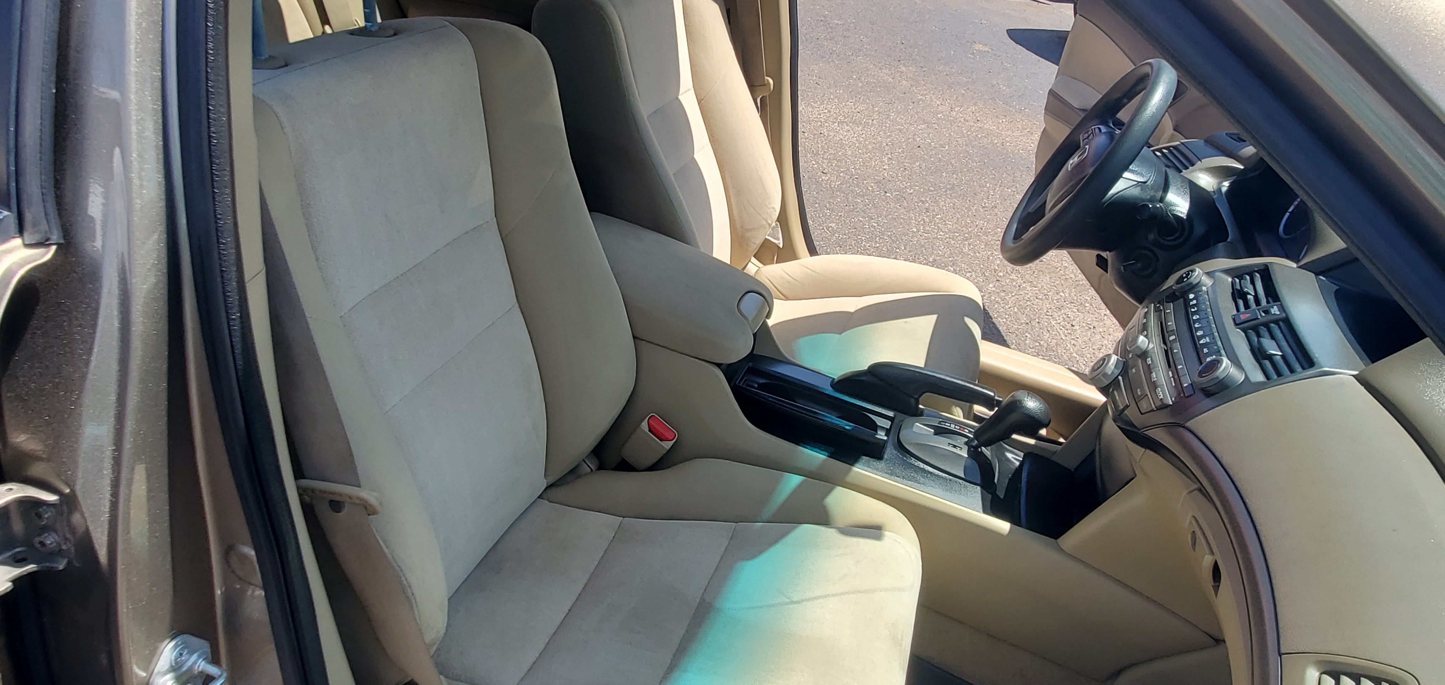 Vehicle photo 4