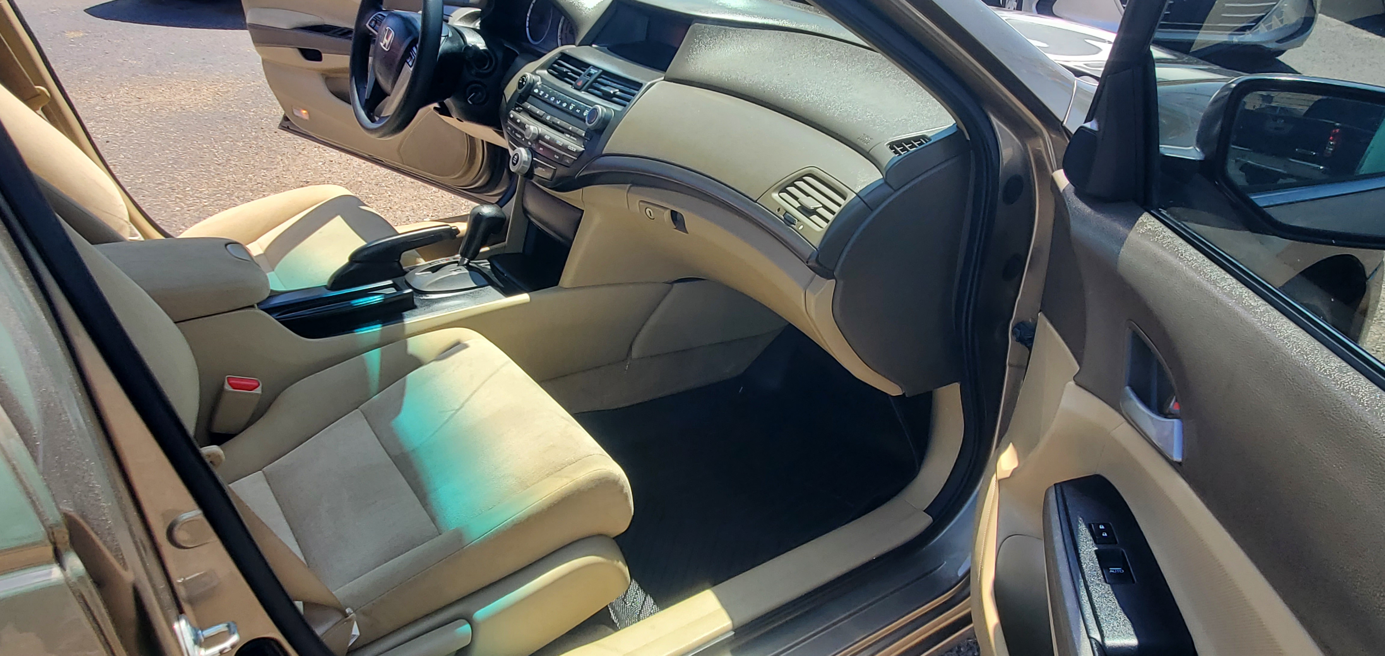 Vehicle photo 5