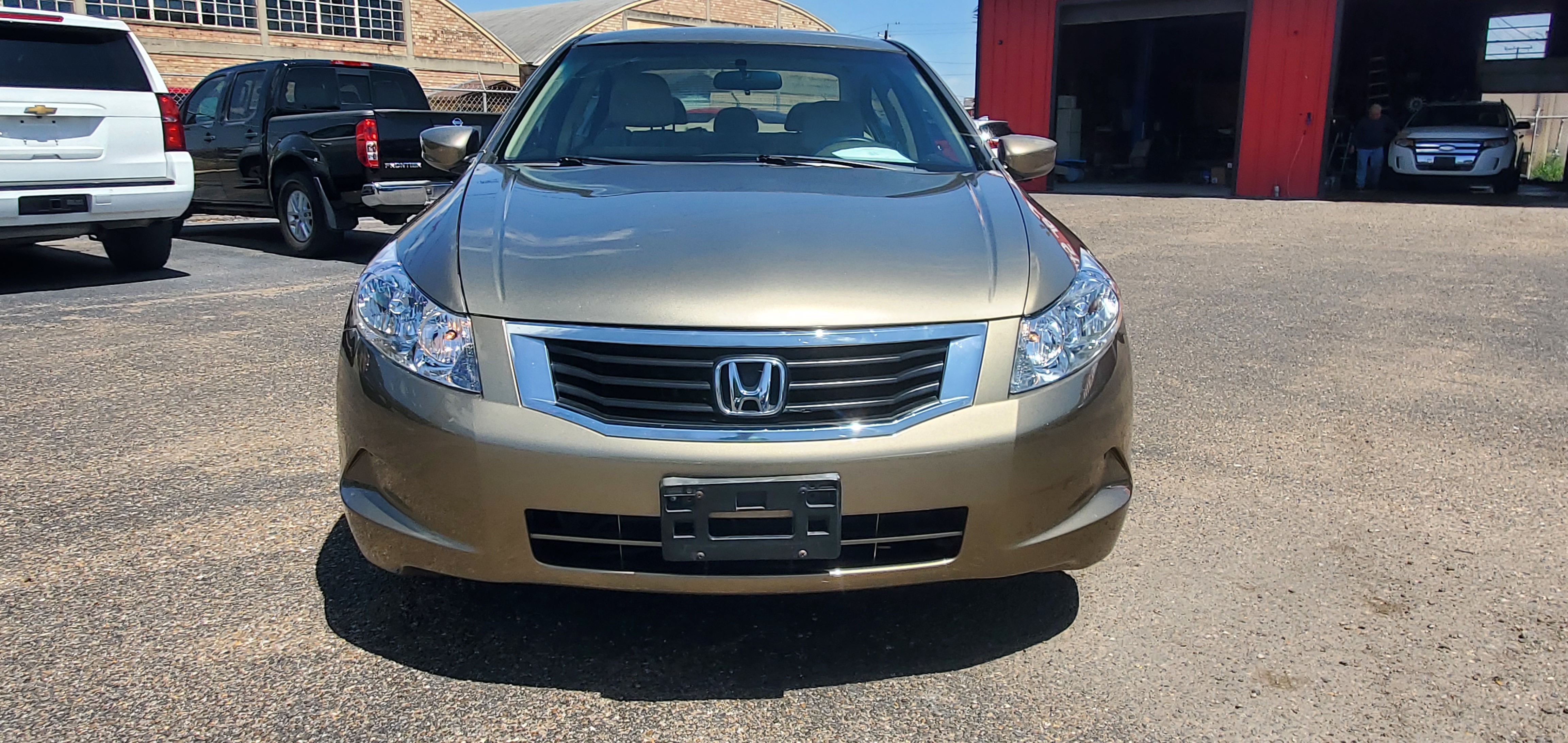 Vehicle photo 2