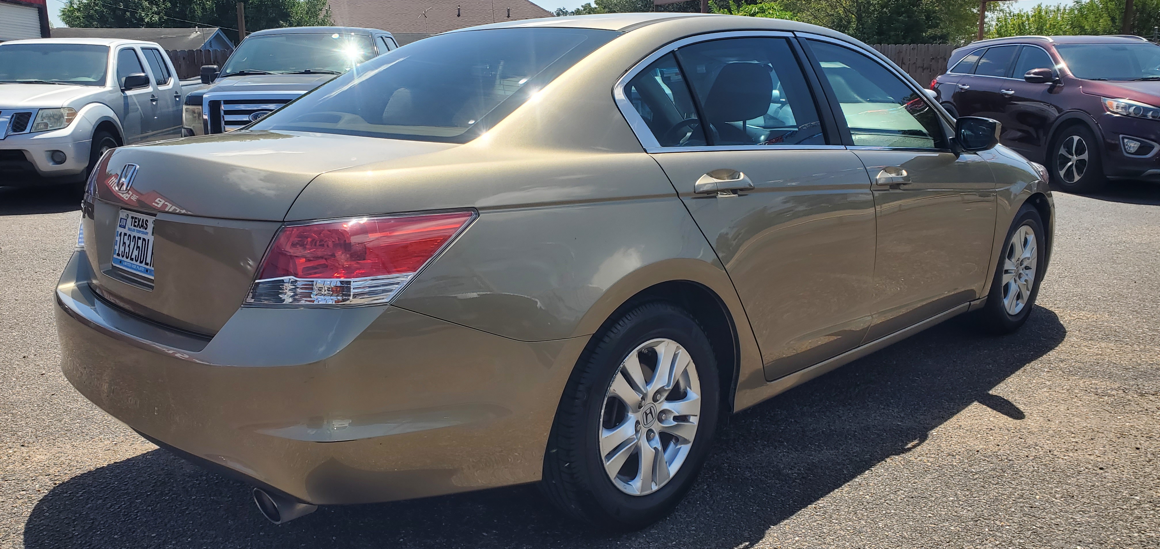 Vehicle photo 13