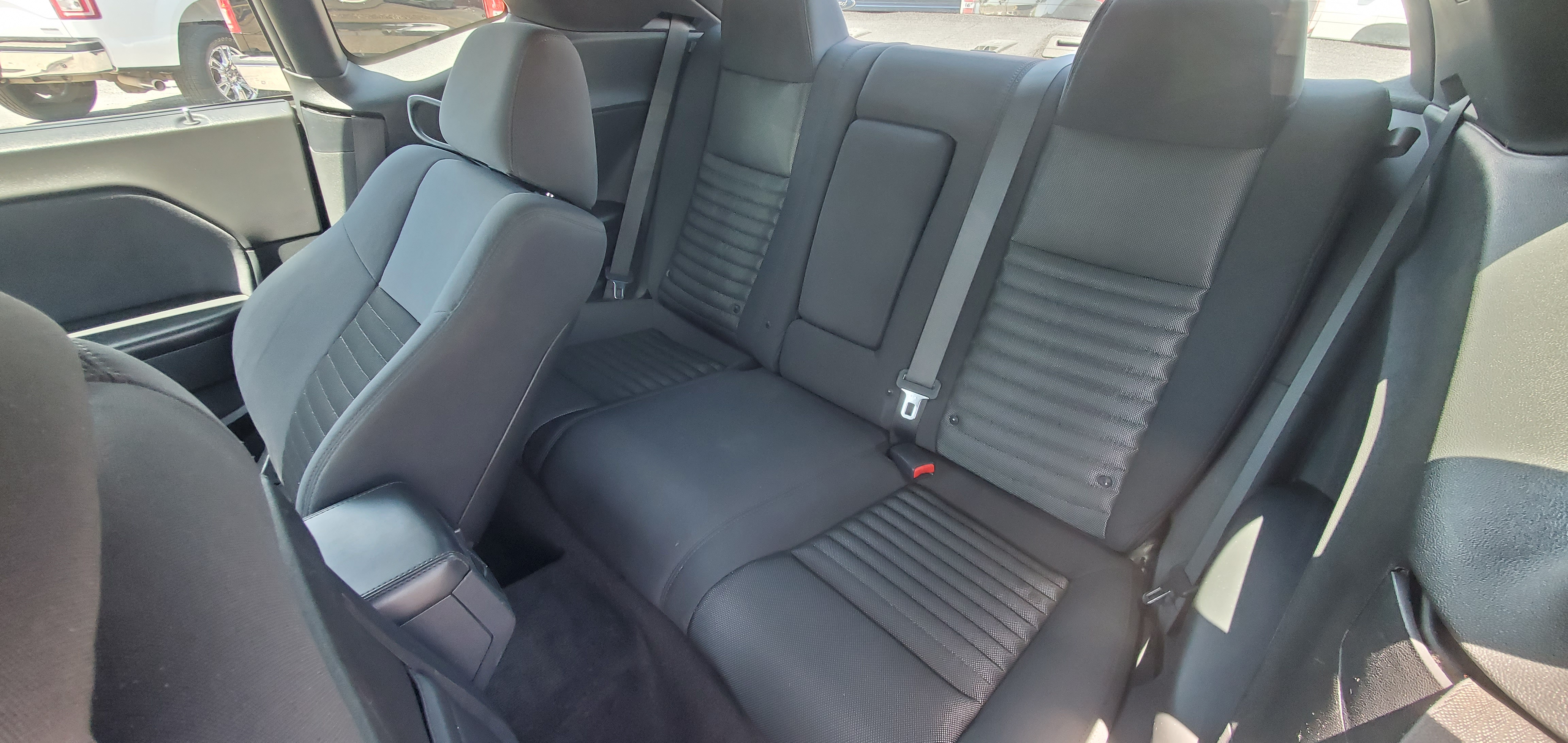 Vehicle photo 20