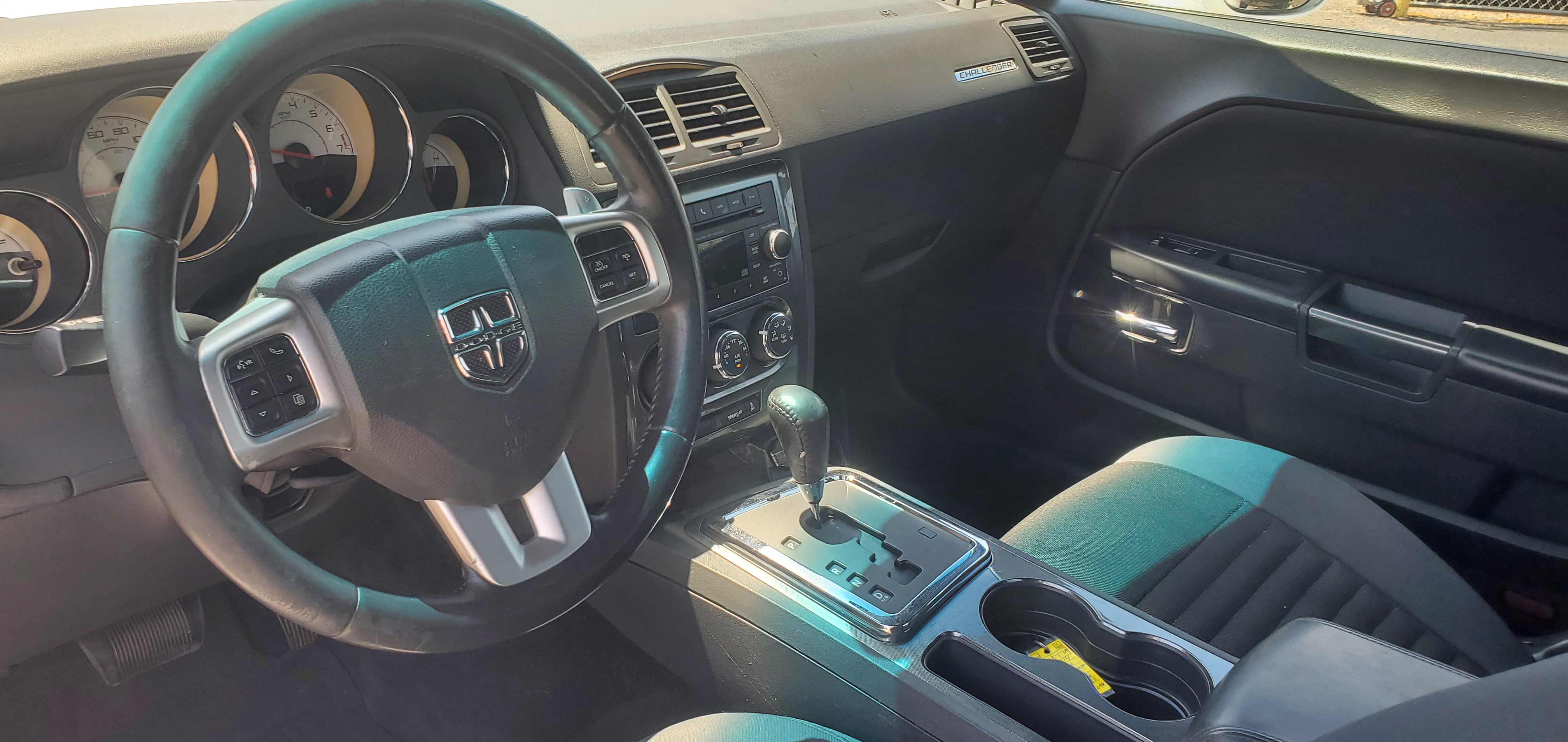 Vehicle photo 16