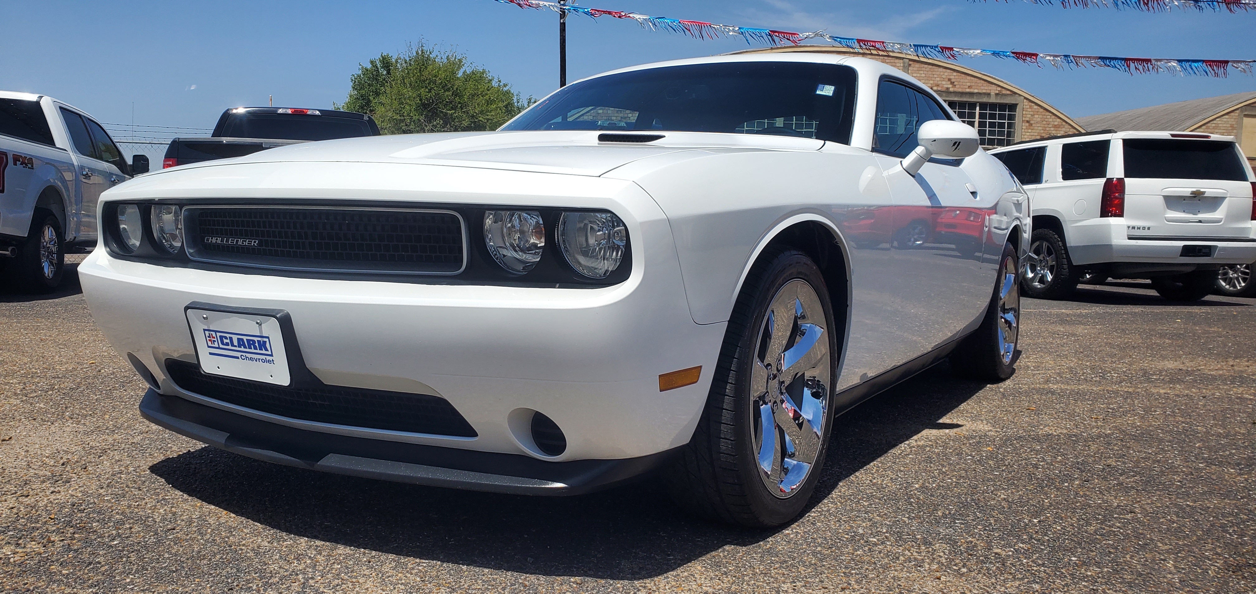 Vehicle photo 10