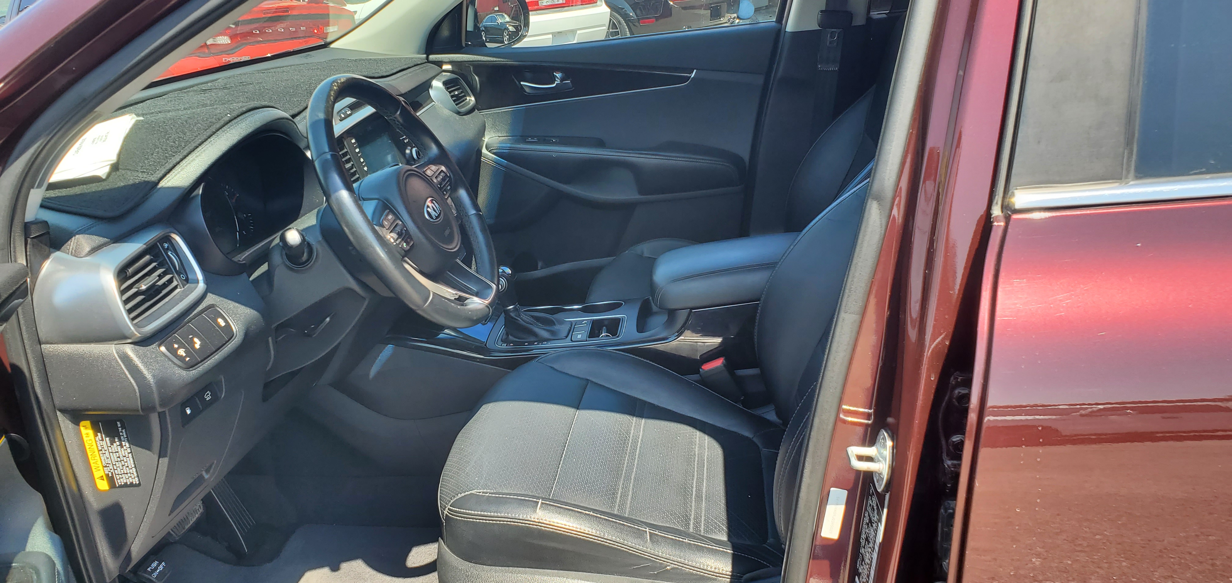Vehicle photo 20