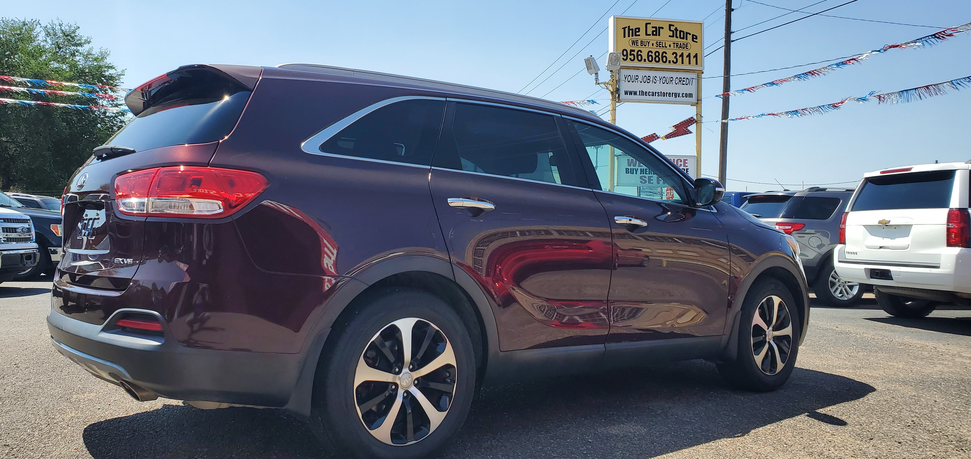 Vehicle photo 9