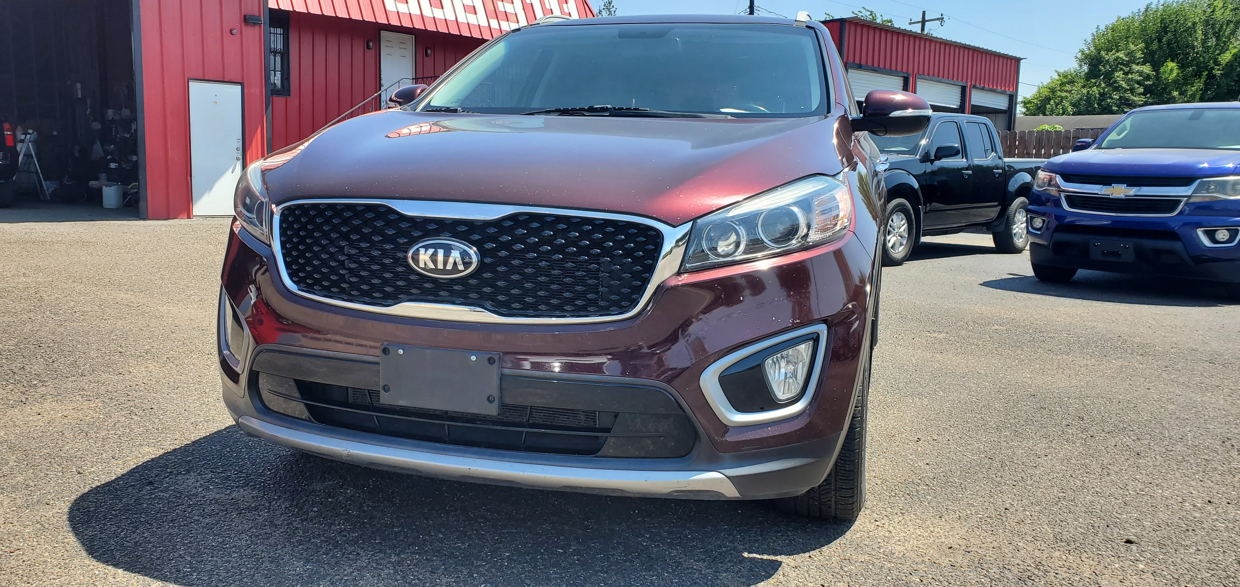 Vehicle photo 6