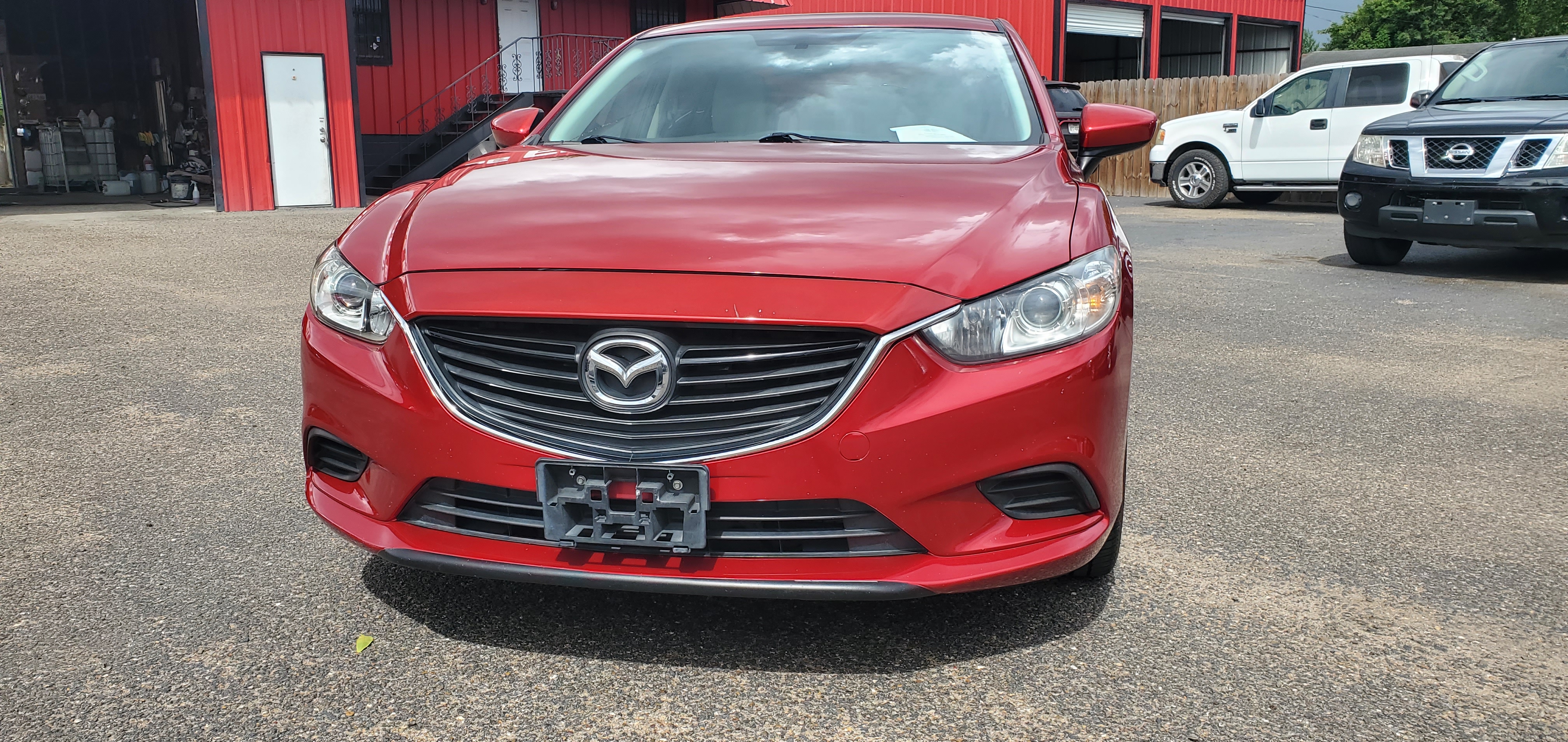 Vehicle photo 3