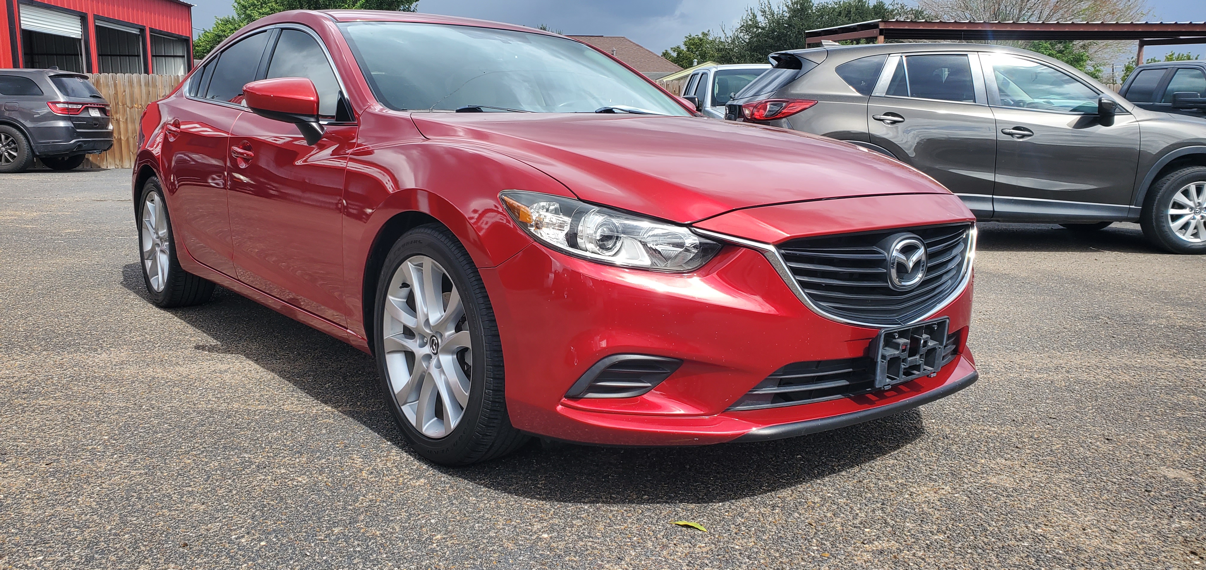 Vehicle photo 4