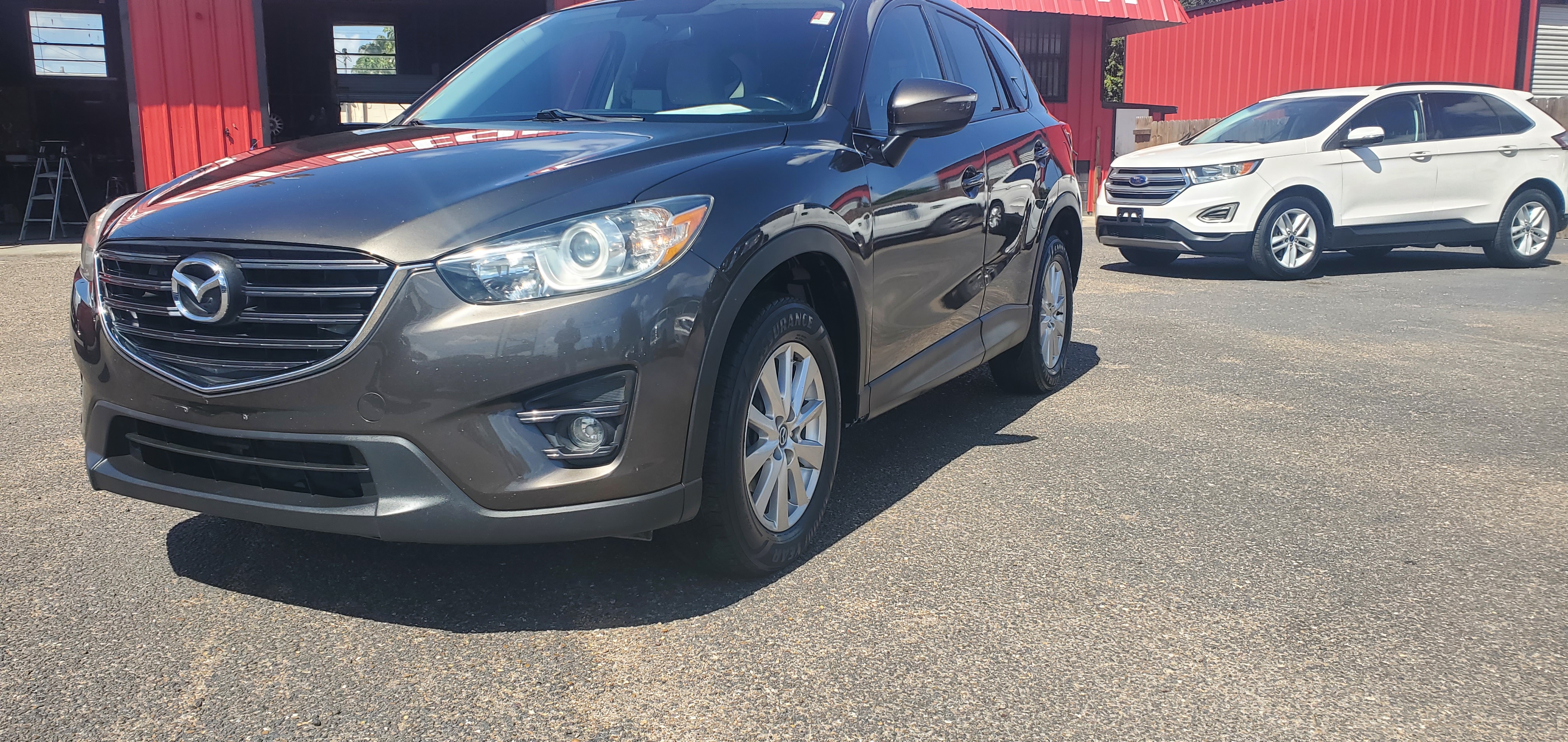 Vehicle photo 4