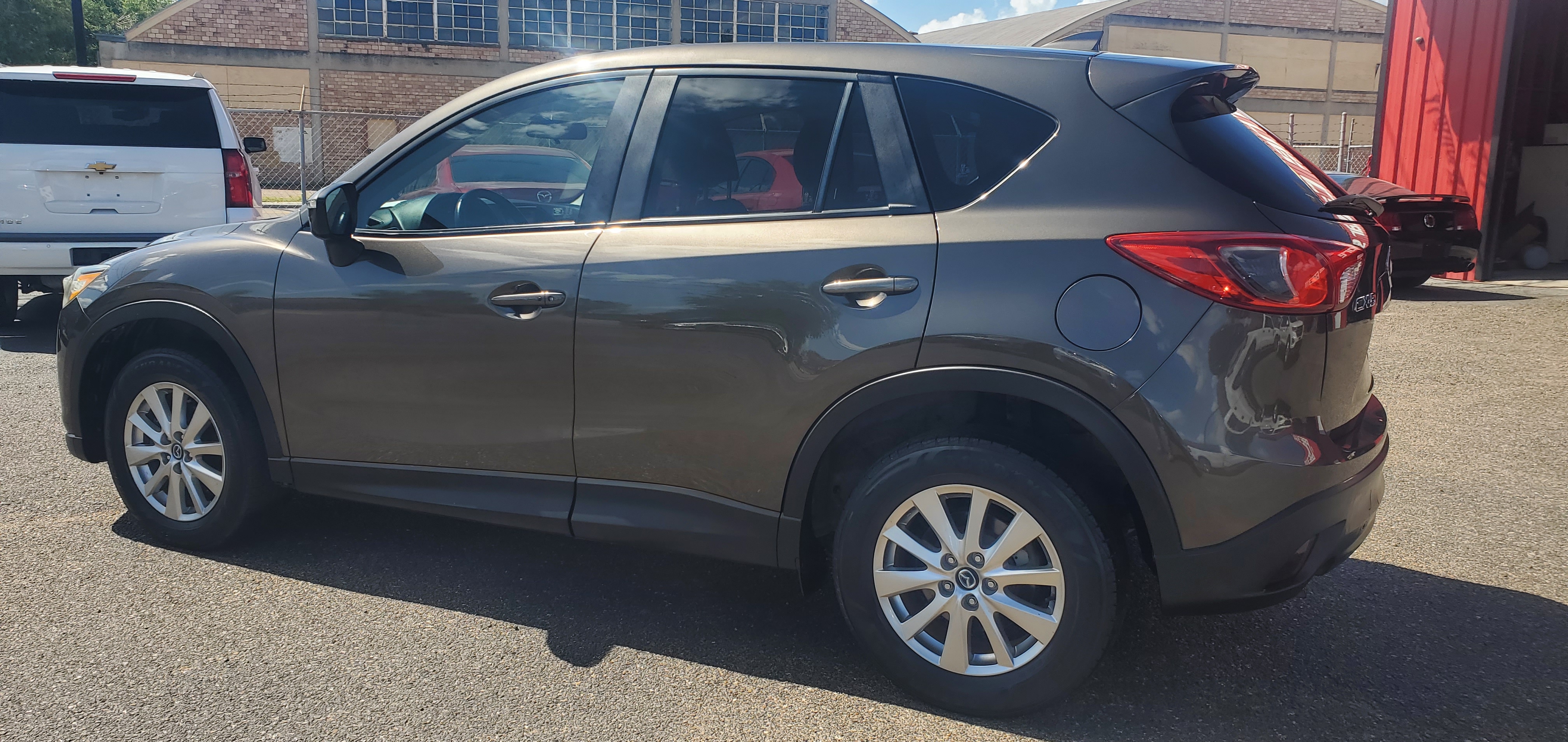Vehicle photo 6