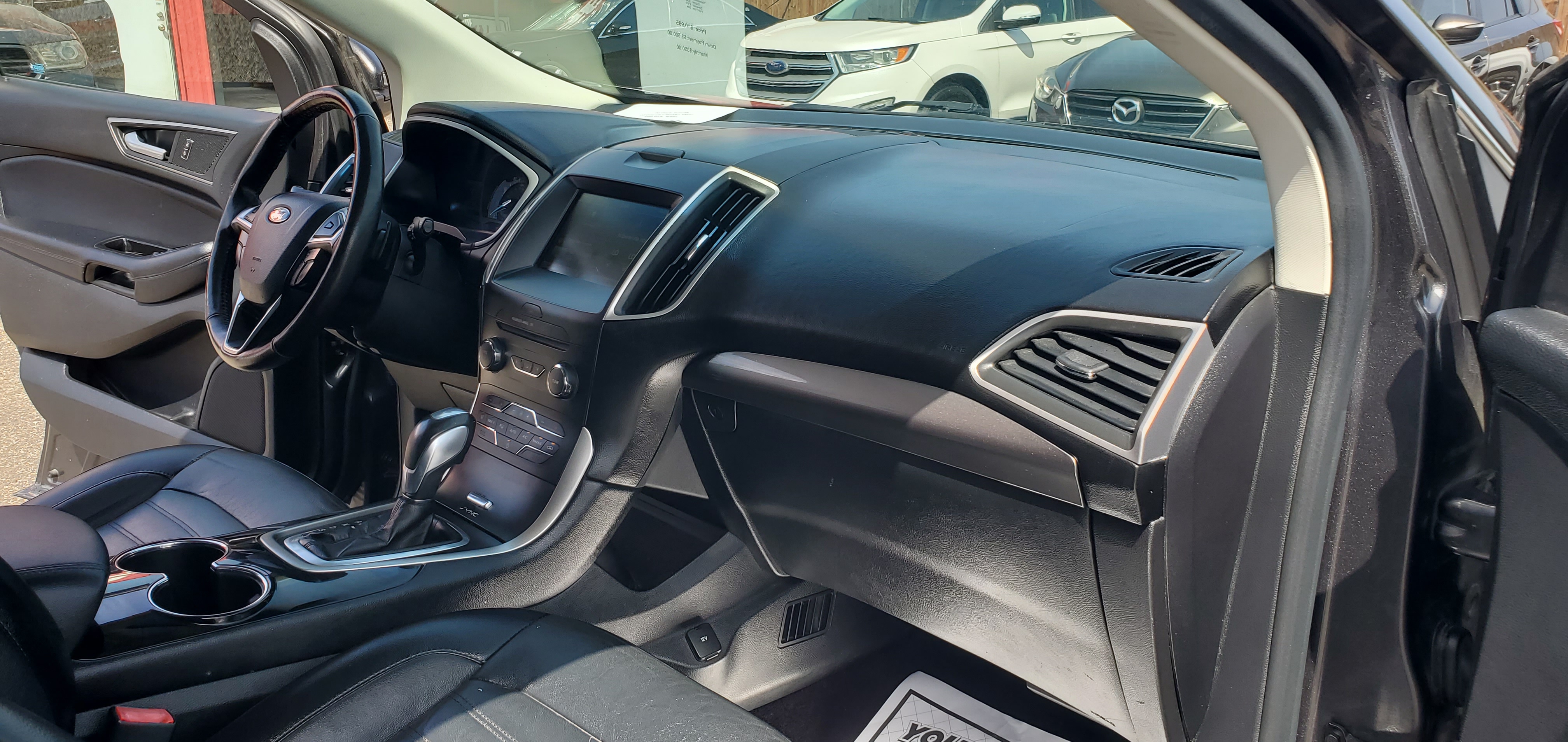 Vehicle photo 15