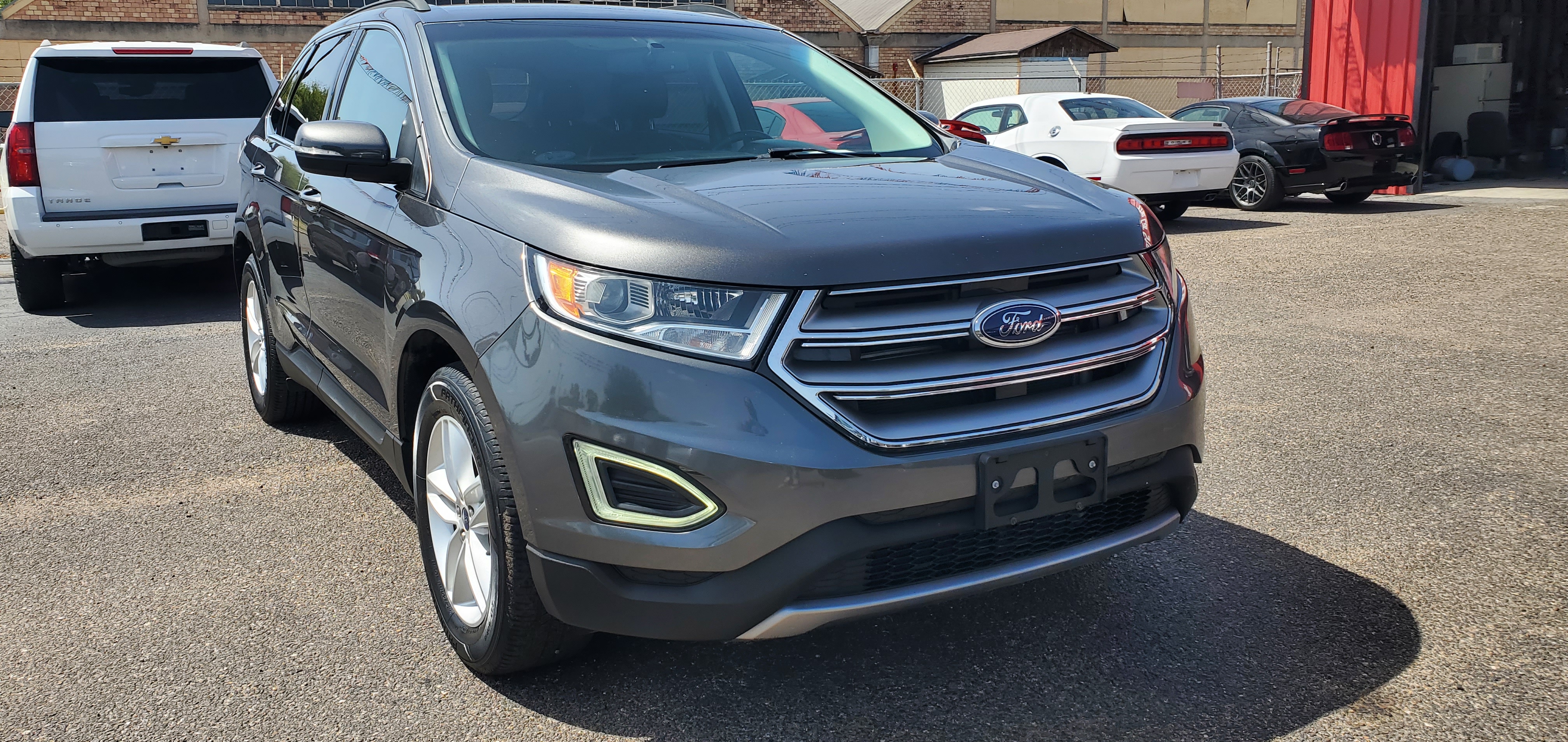 Vehicle photo 2