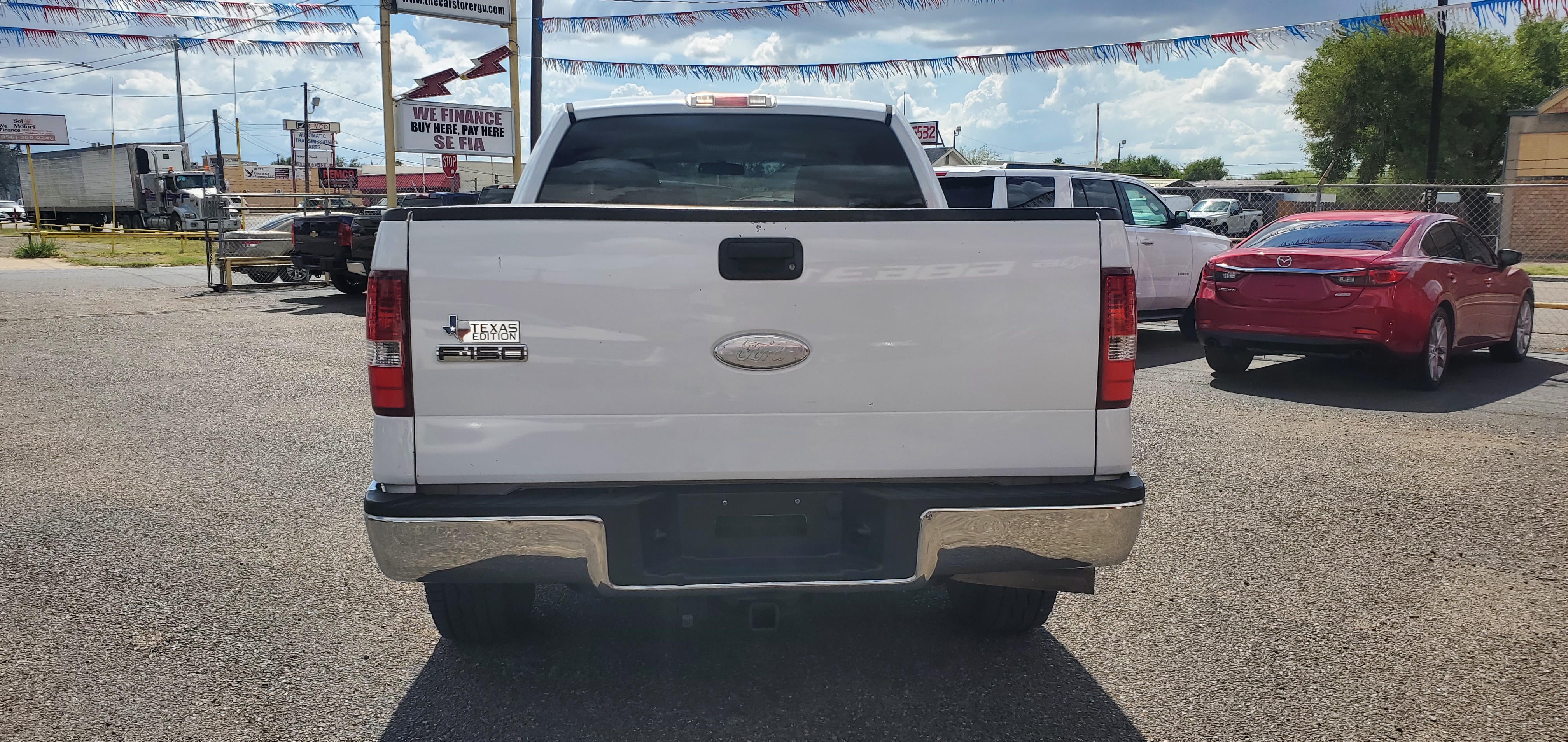 Vehicle photo 12