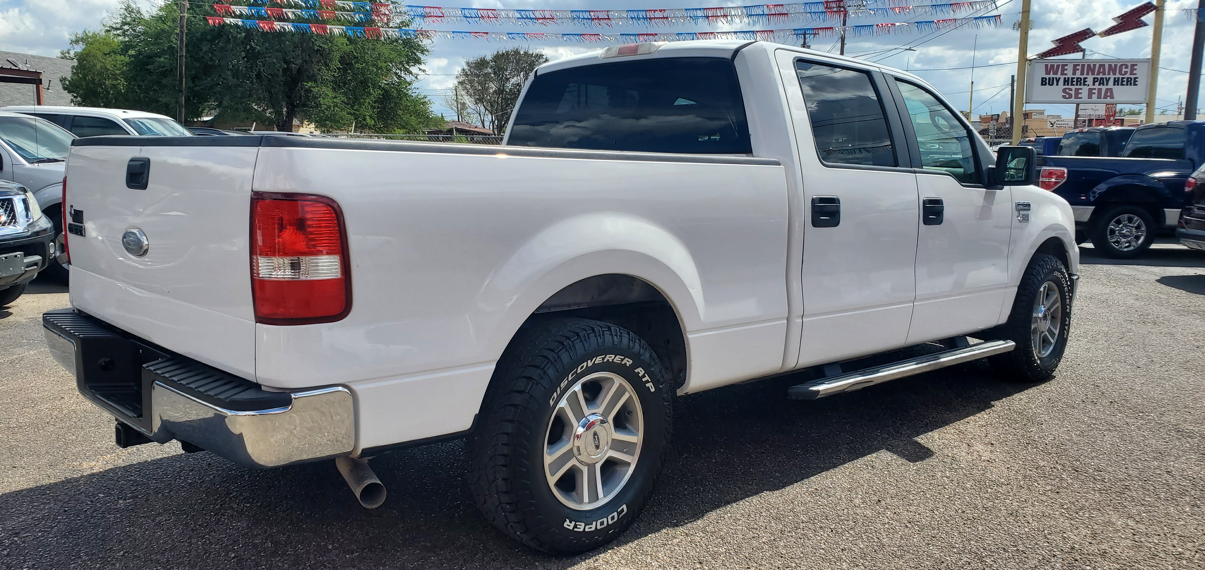 Vehicle photo 13