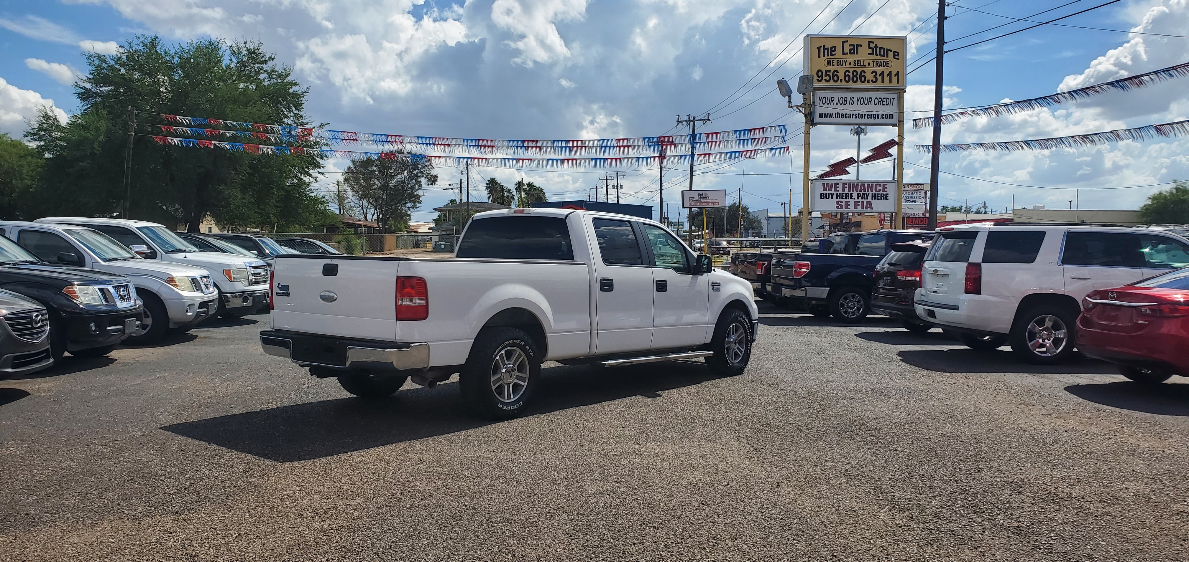Vehicle photo 15