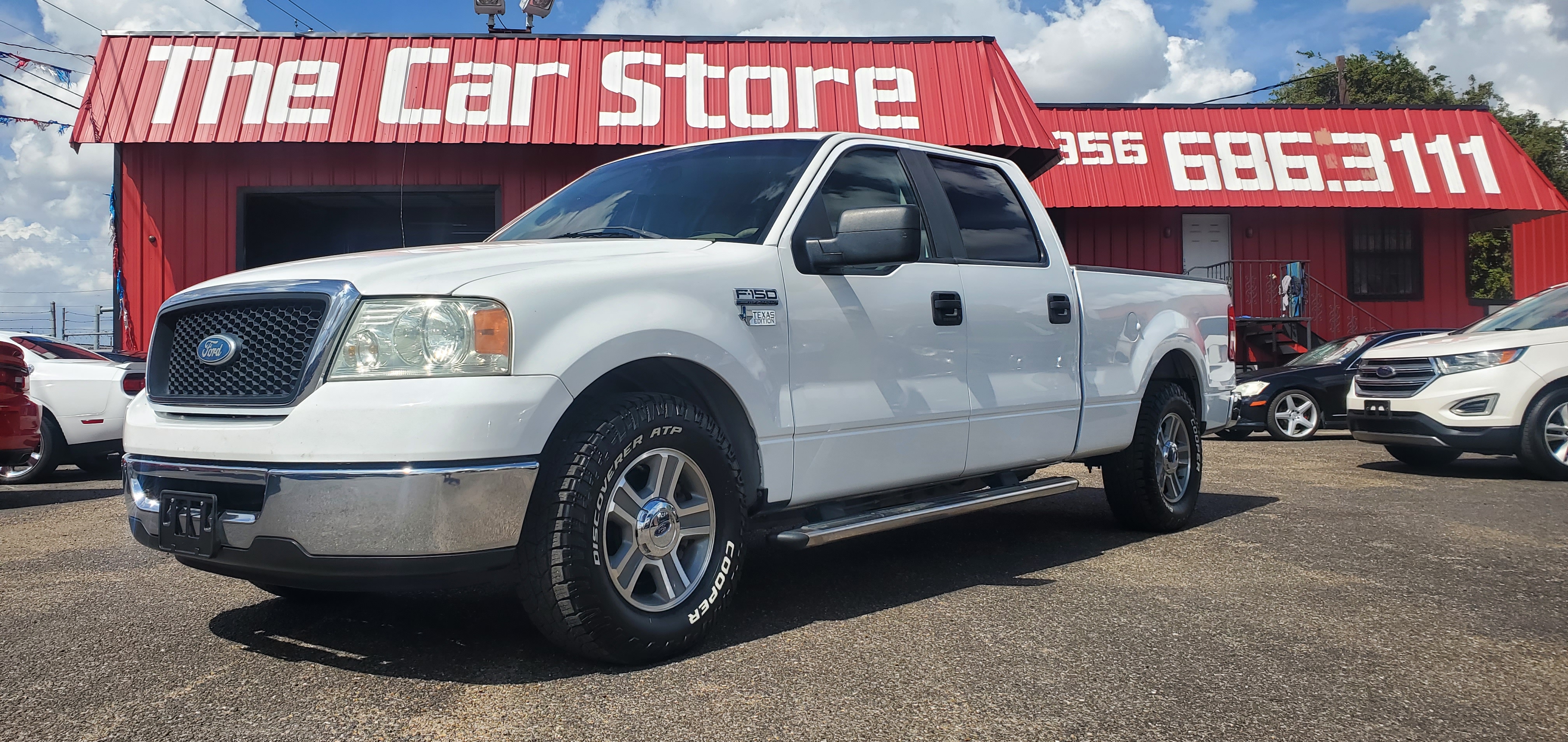Vehicle photo 17