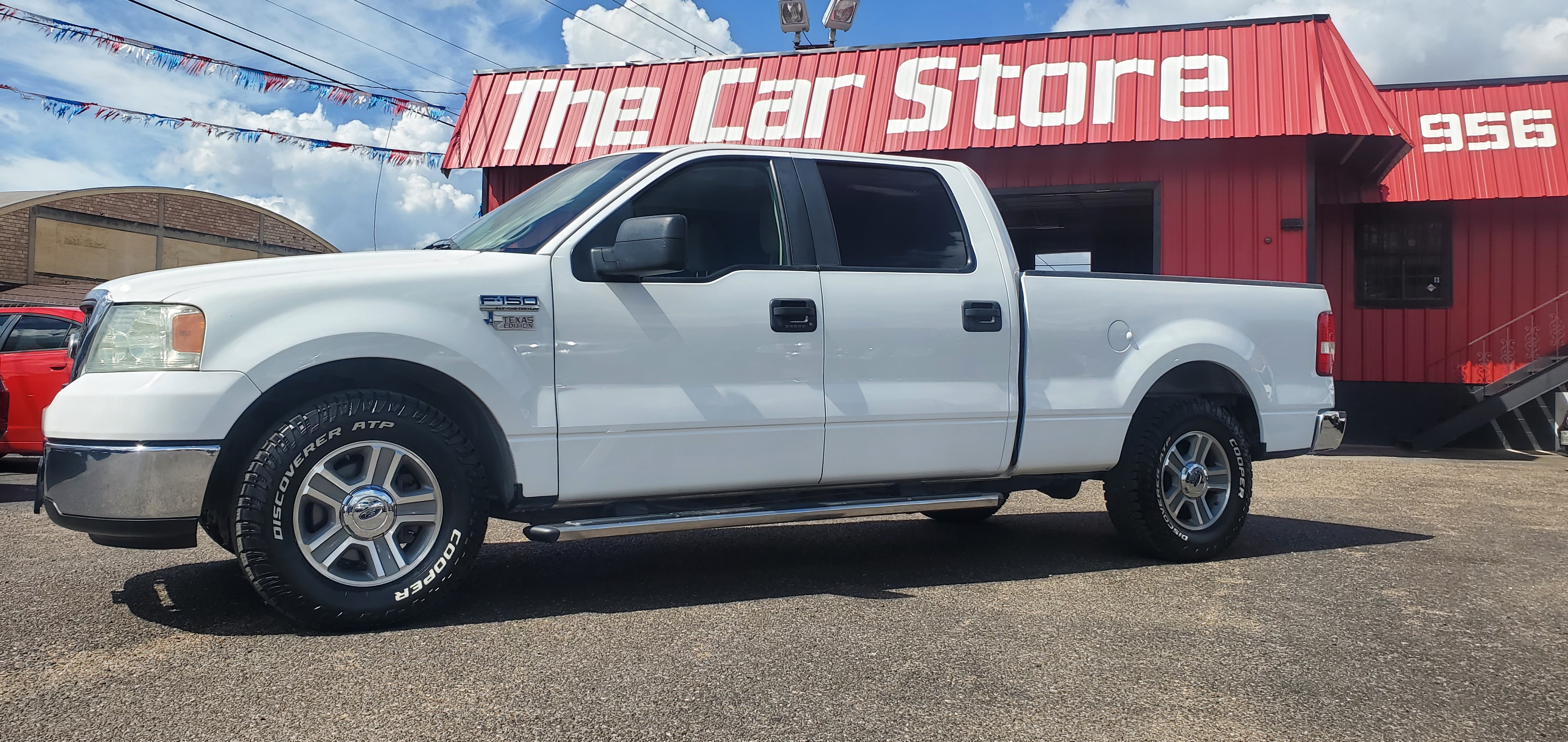 Vehicle photo 18